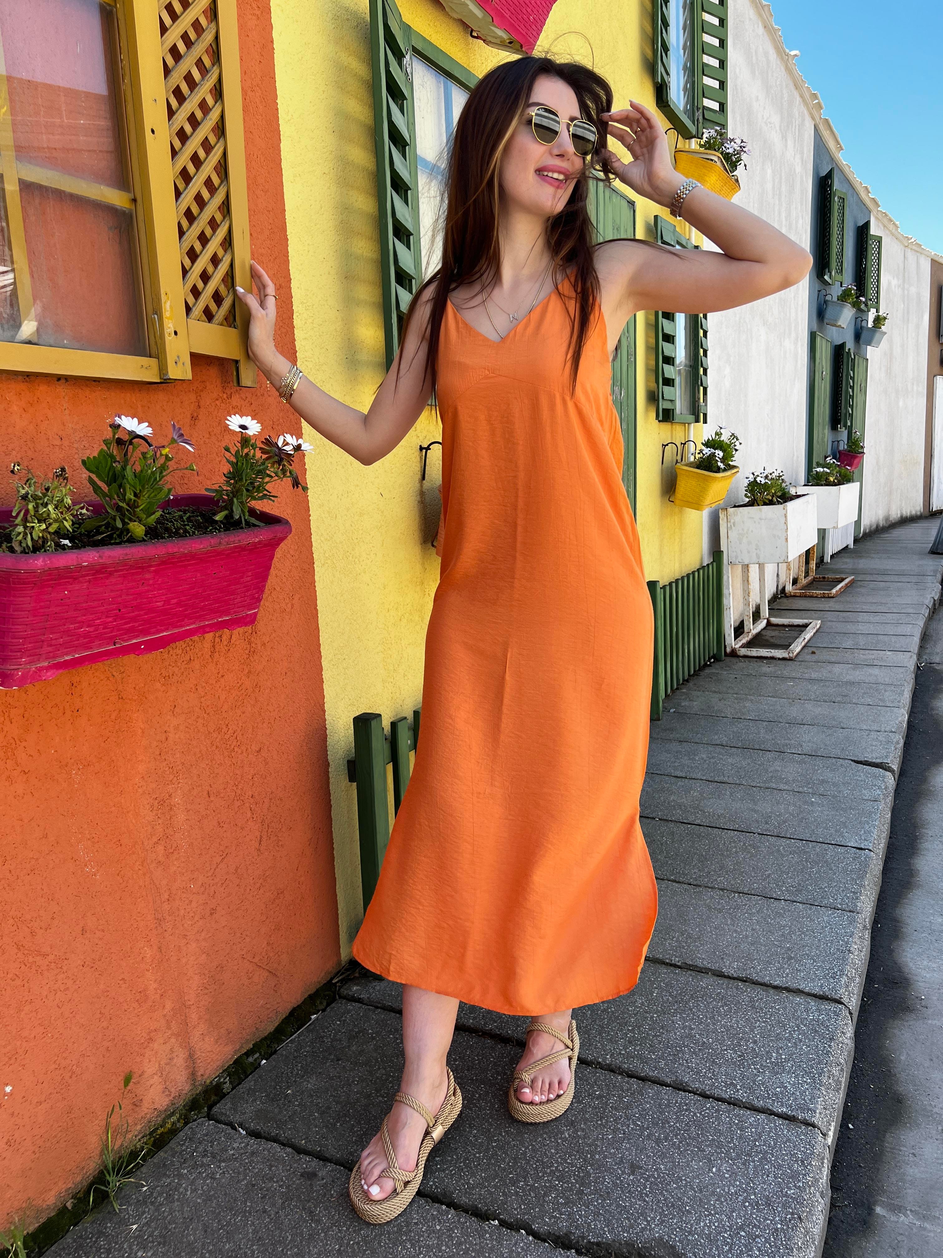 Askılı Gofre Kumaş Elbise