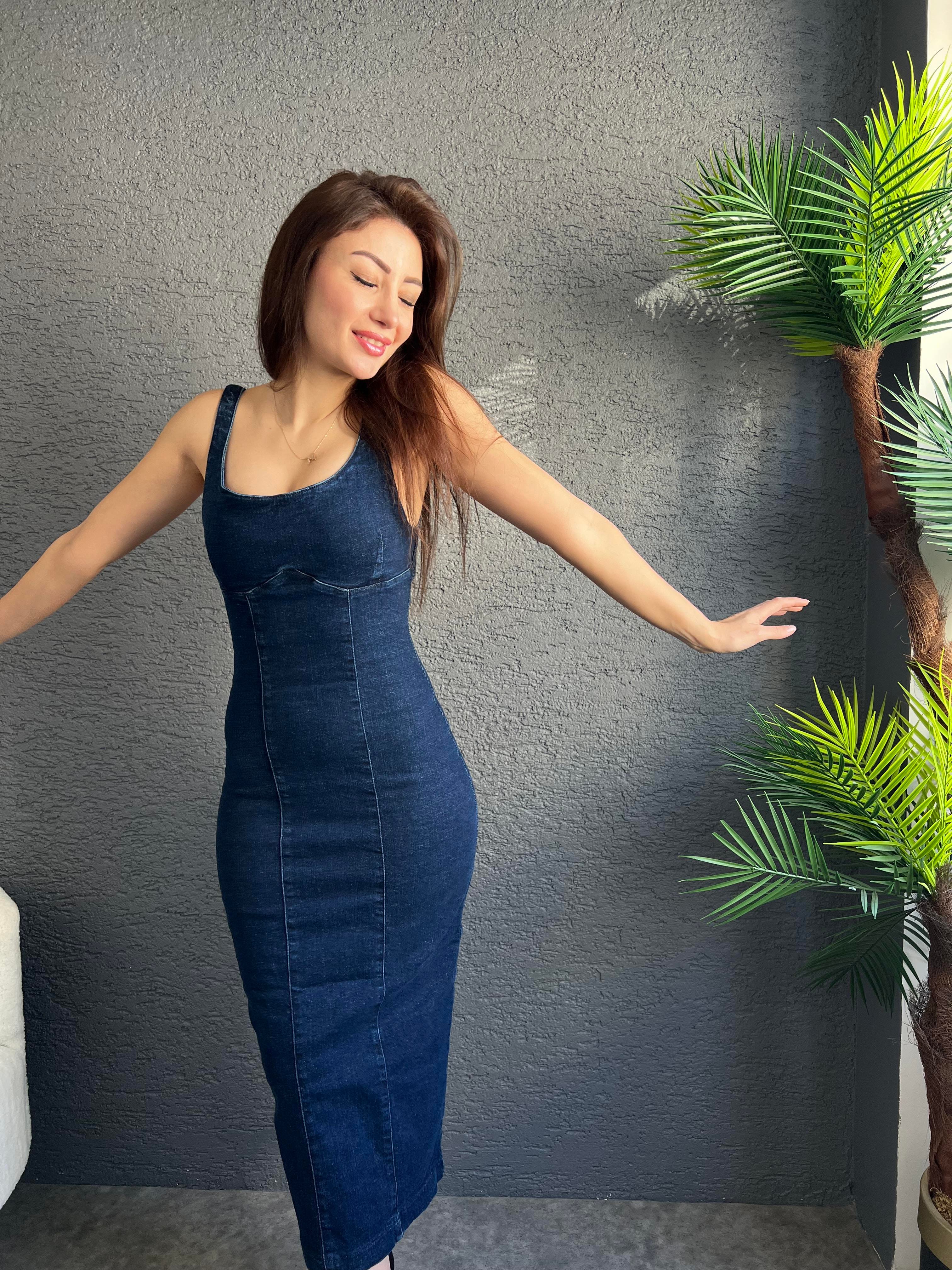 Denim Yırtmaçlı Elbise