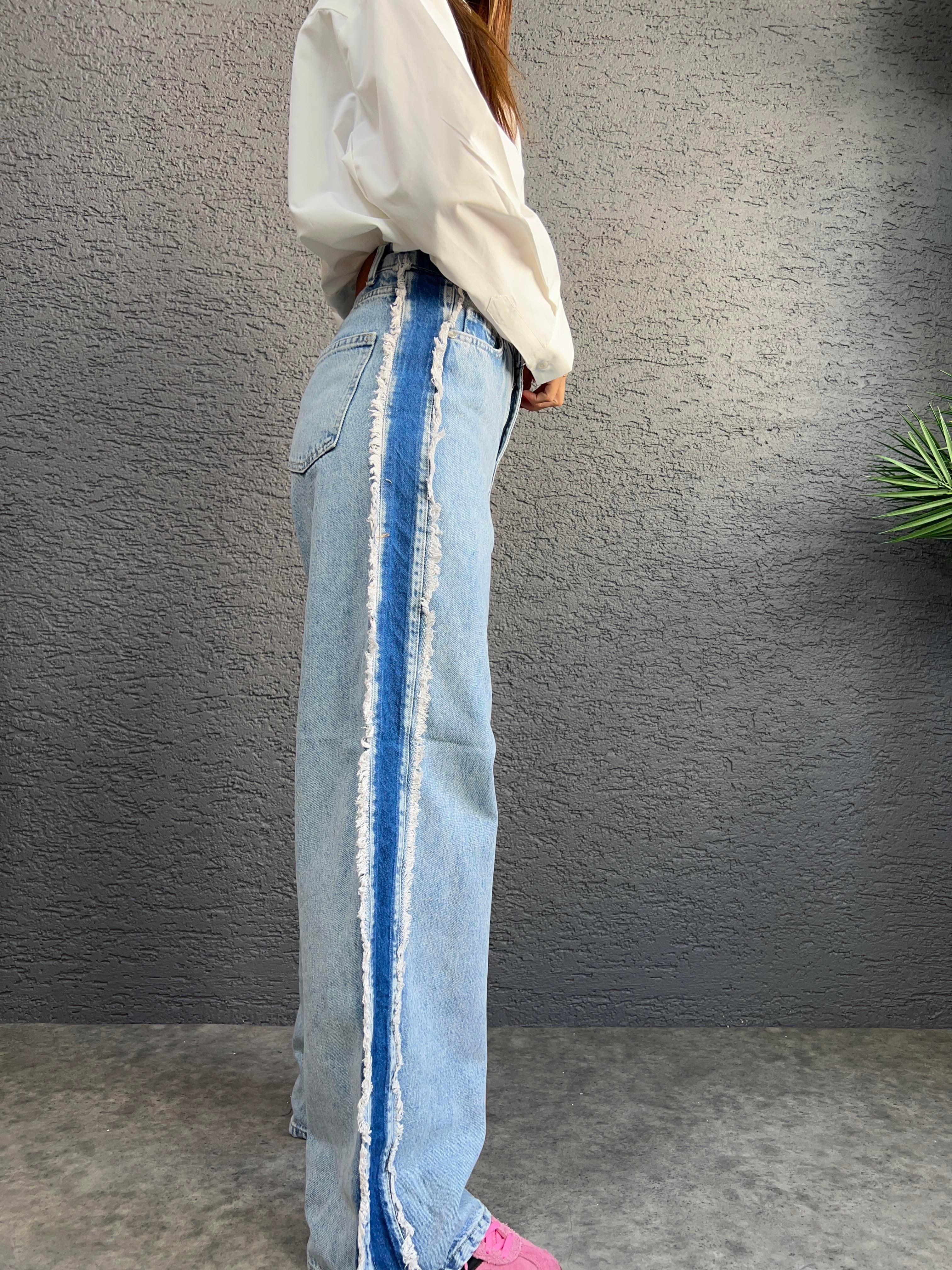 Mavi Yıkamalı Yan Detaylı Denim 