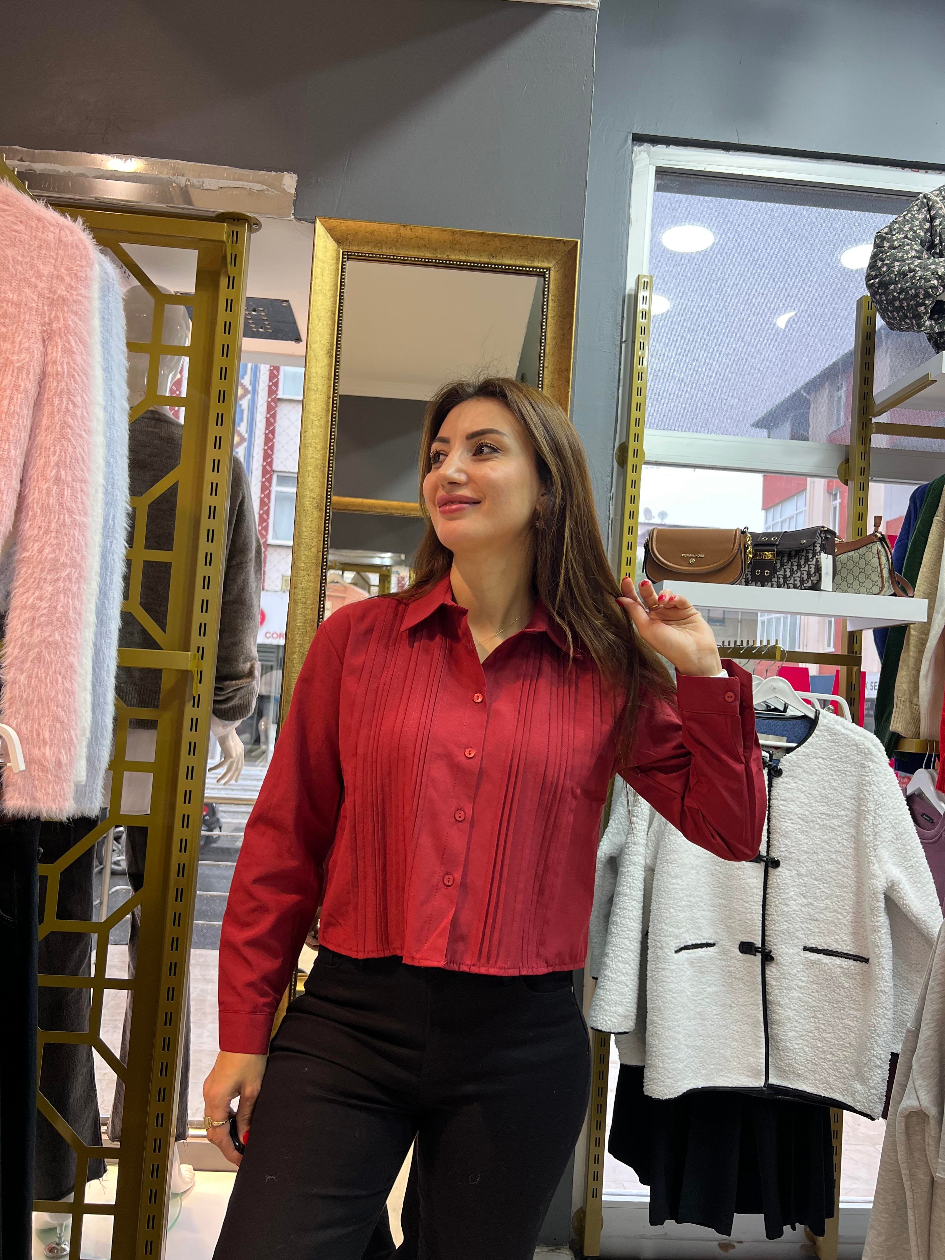 Piliseli Kısa Gömlek