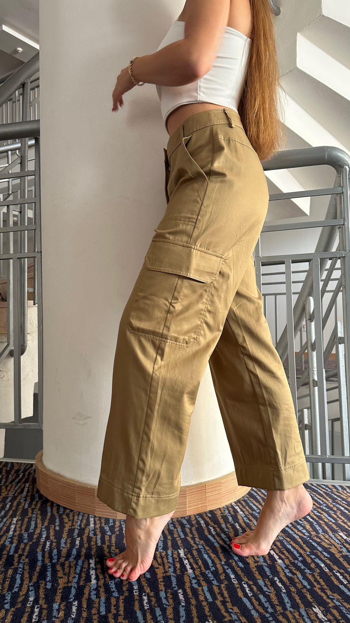 Cep detaylı paçası bol gabardin pantolon