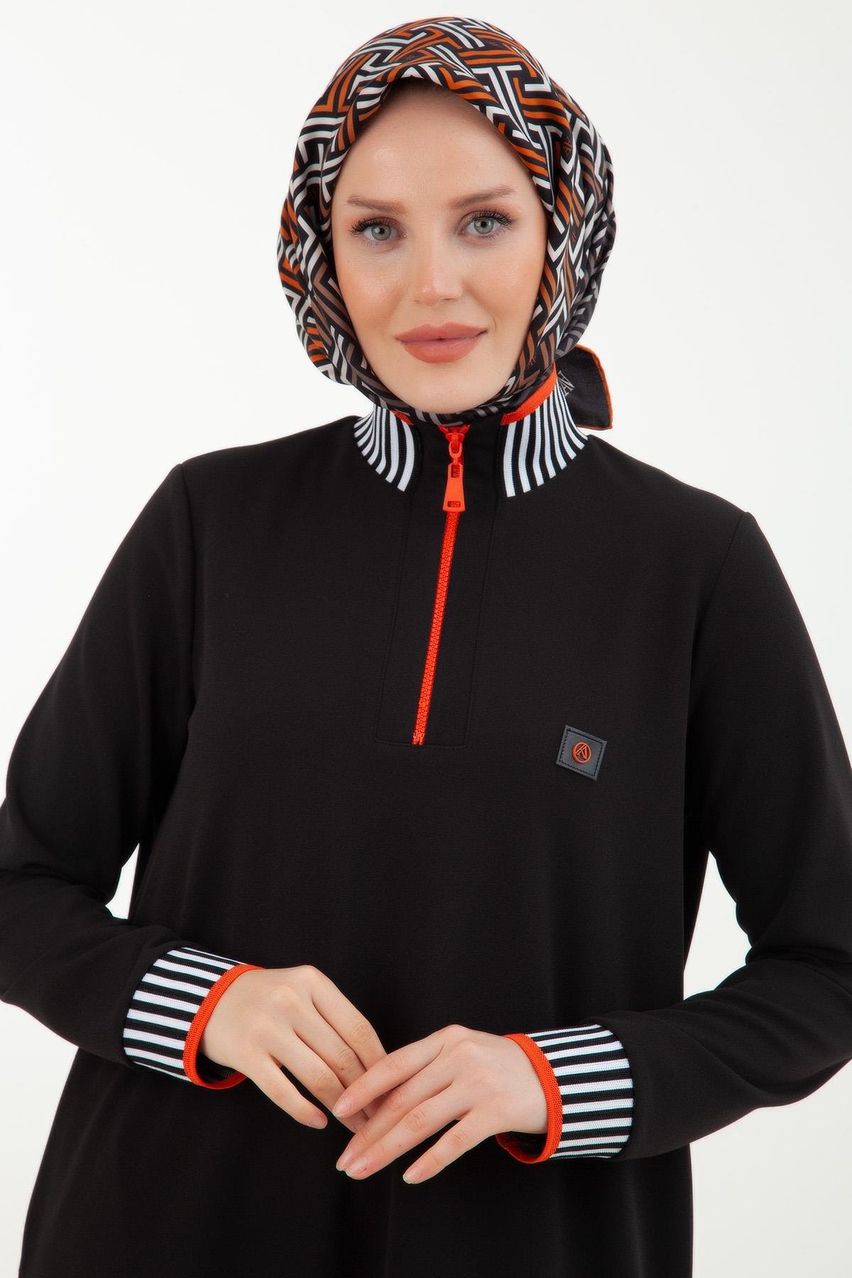 Armine Trend Çizgi Detaylı Lastik Ribana Tunik Siyah 23KT423