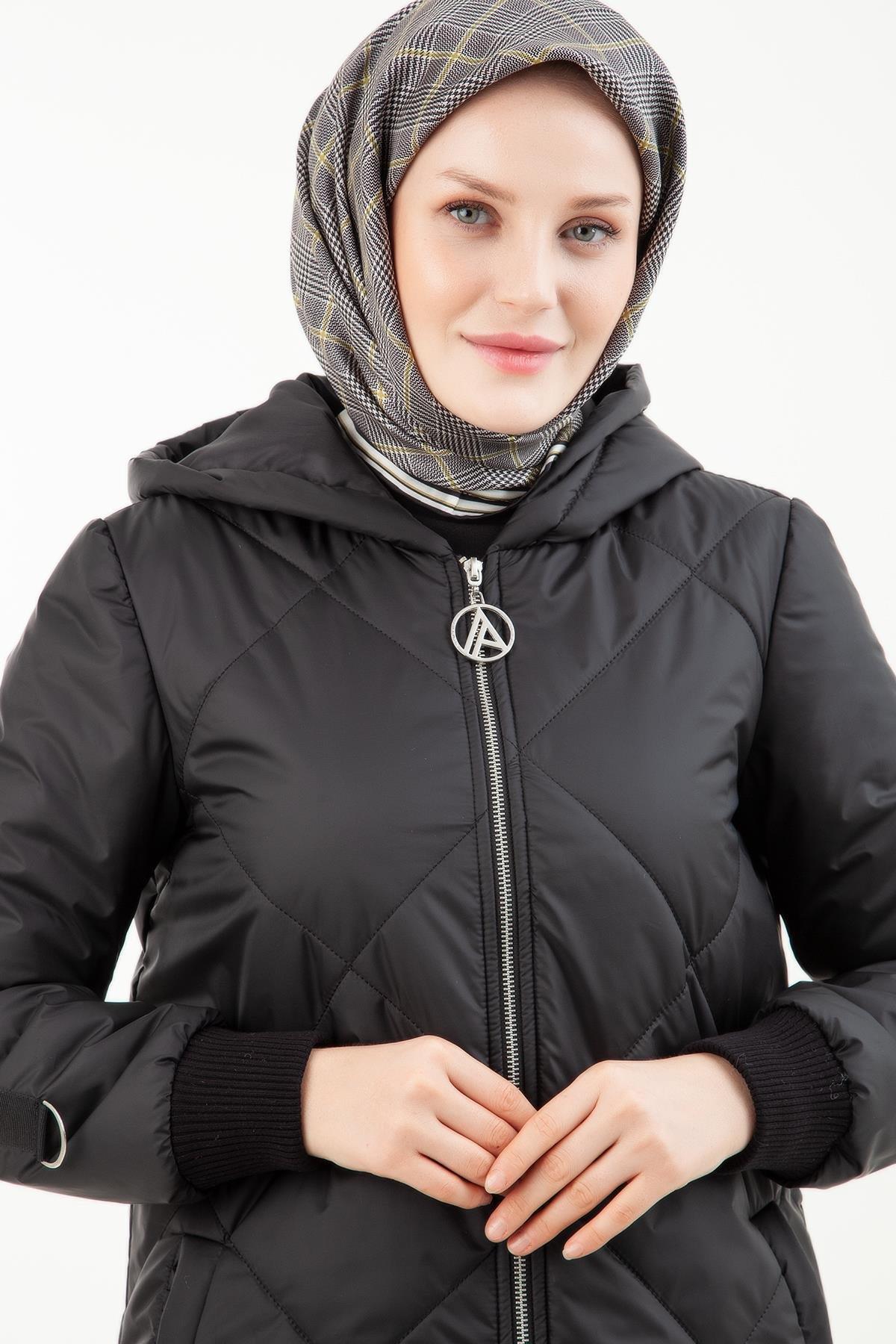 Arine Trend Kol Ucu Ribana ve Kemer Detaylı Mont Siyah 23KT745