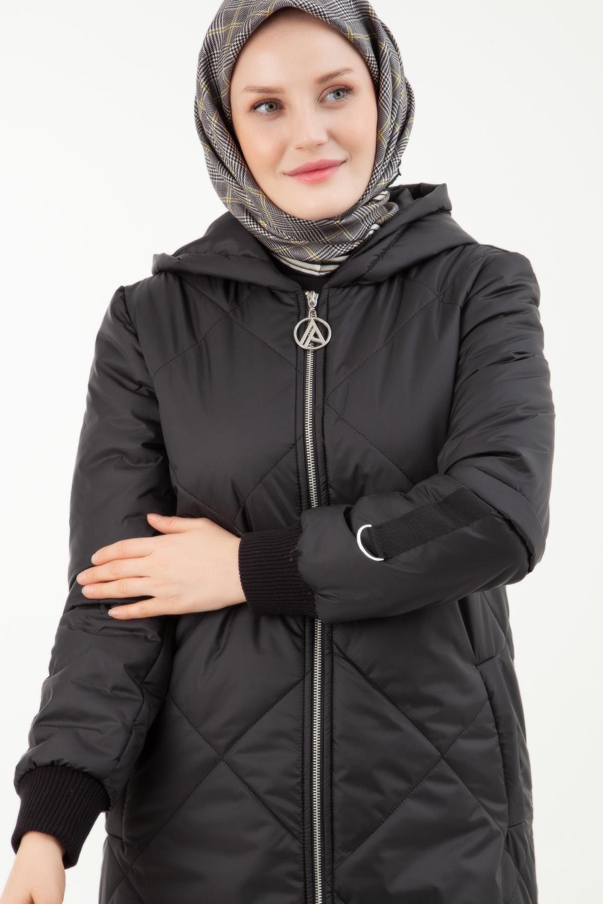 Arine Trend Kol Ucu Ribana ve Kemer Detaylı Mont Siyah 23KT745