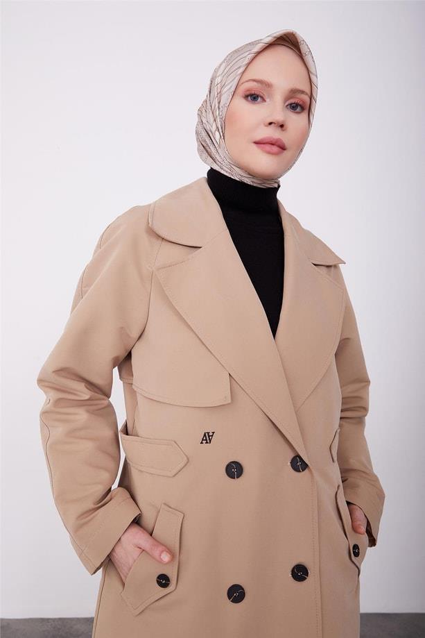 Armine Klasik Görünümlü Beli Ayarlanabilen Logolu Pardesü 23K8504 Be