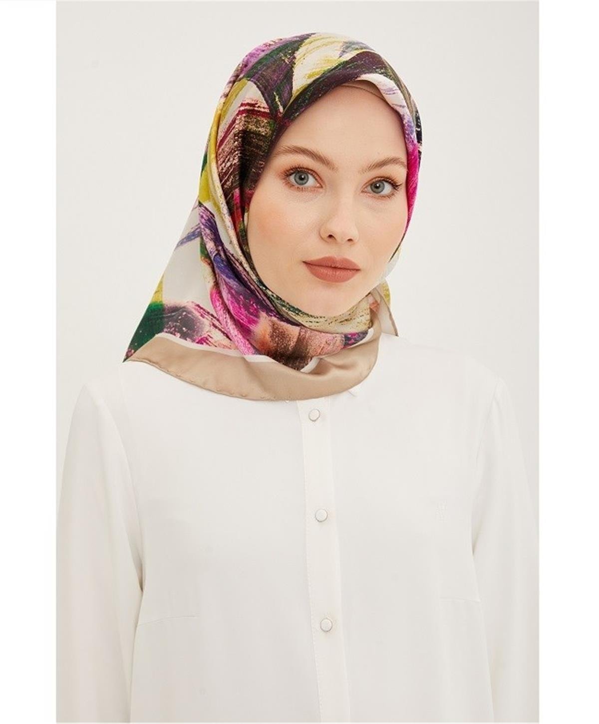 Armine 2023 İlkbahar-Yaz Sura İpek Eşarp 23YA8932 1