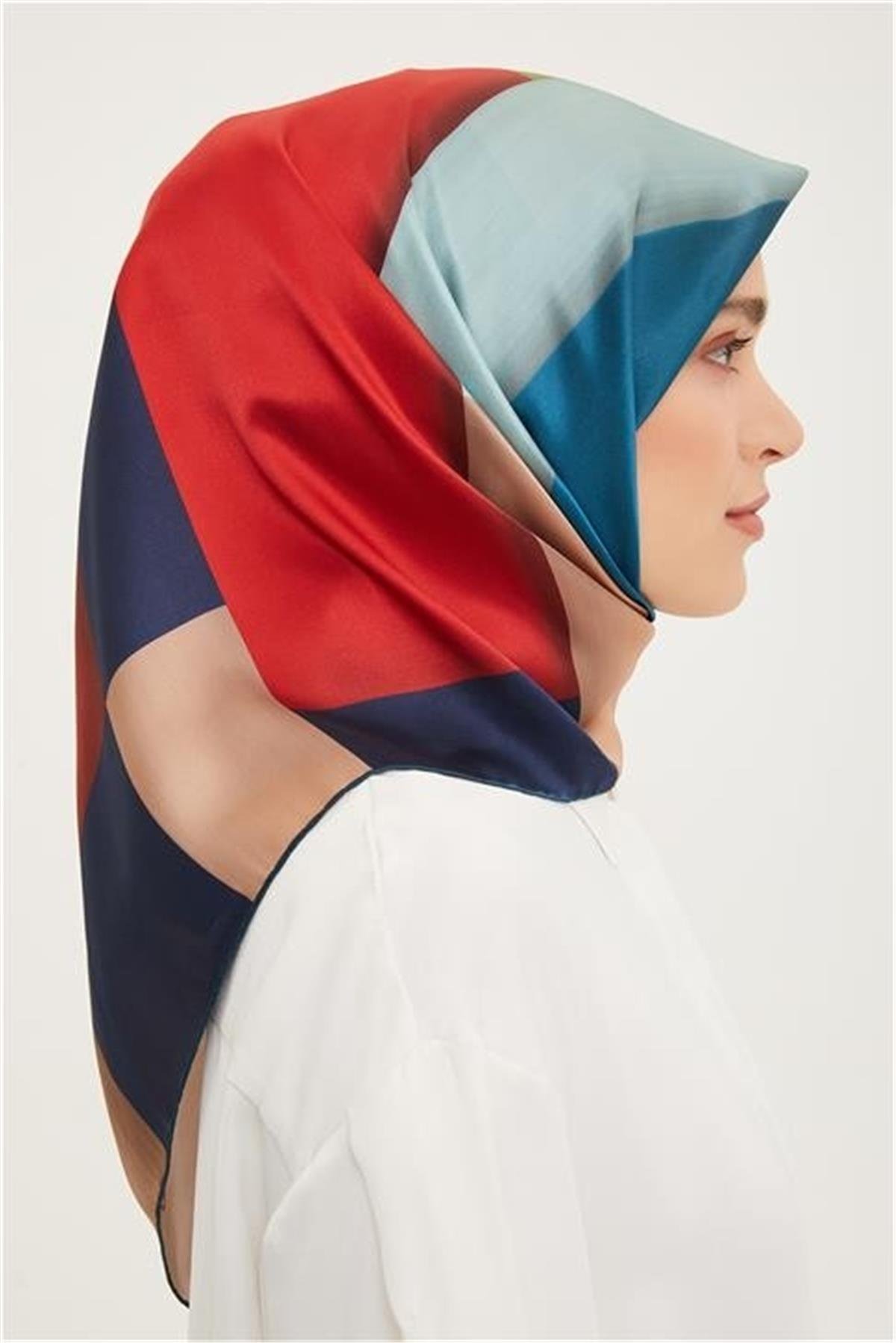 Armine 2023 İlkbahar-Yaz Sura İpek Eşarp 23YA8918 04