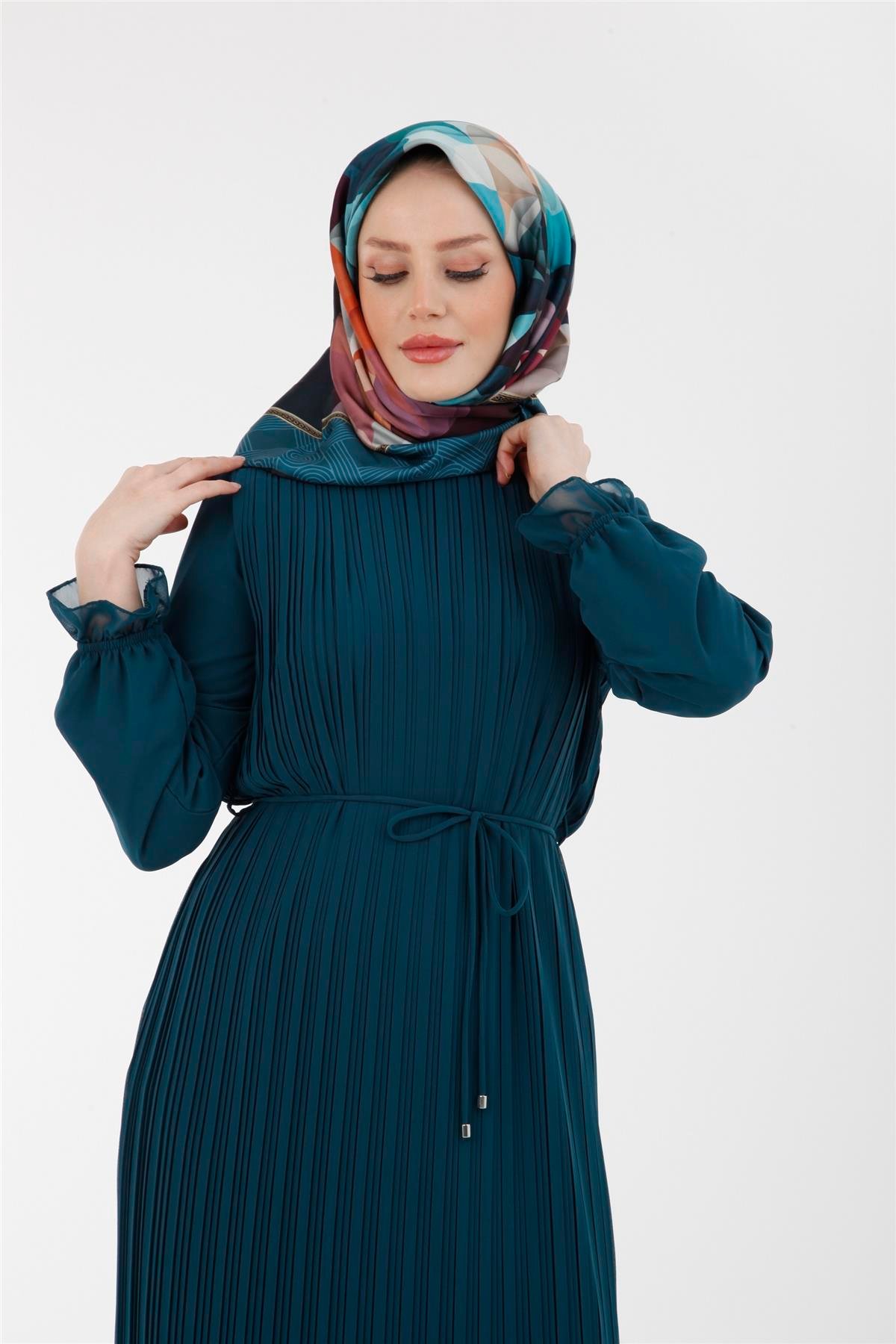 Armine 23YT910 Şifon Pilise Elbise Zümrüt