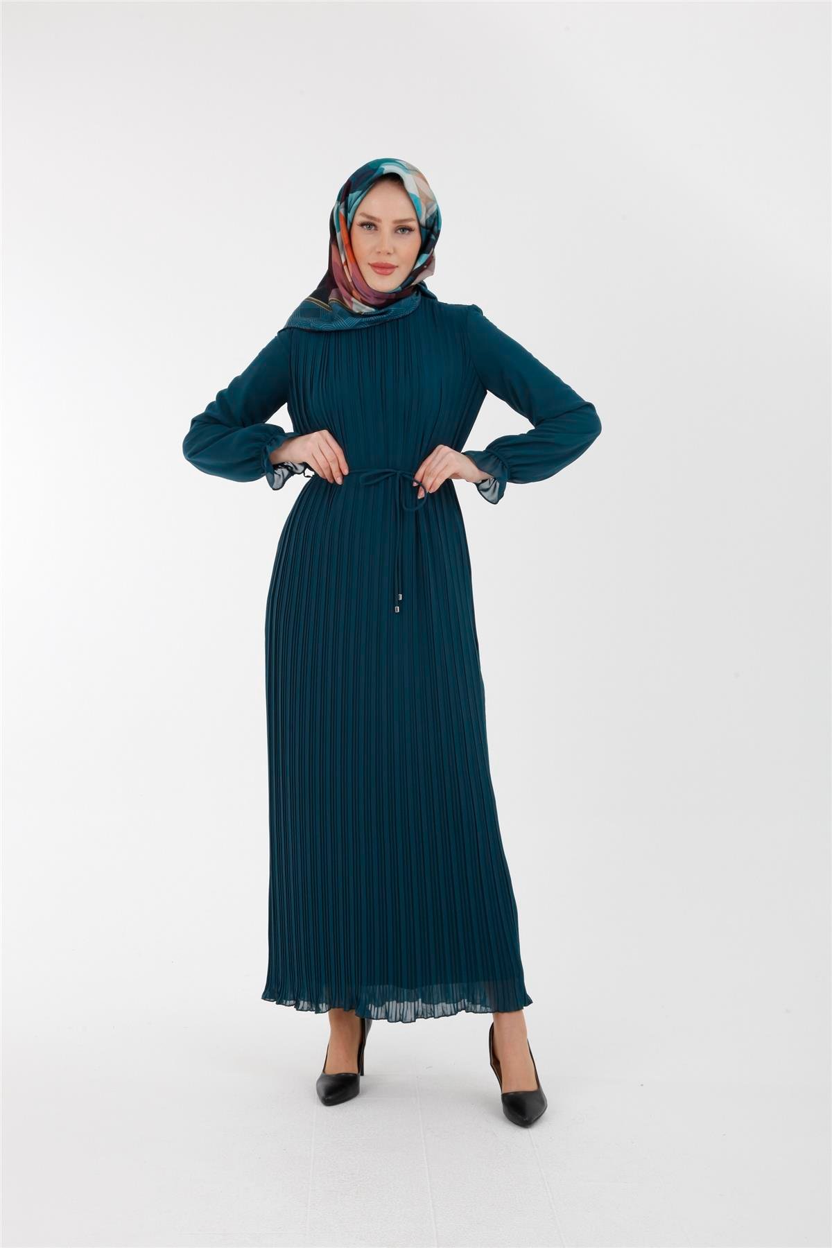 Armine 23YT910 Şifon Pilise Elbise Zümrüt