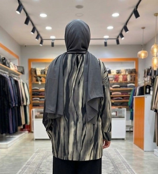 Armine Kolye Detaylı Baskı Desen Takım Siyah 26YT627