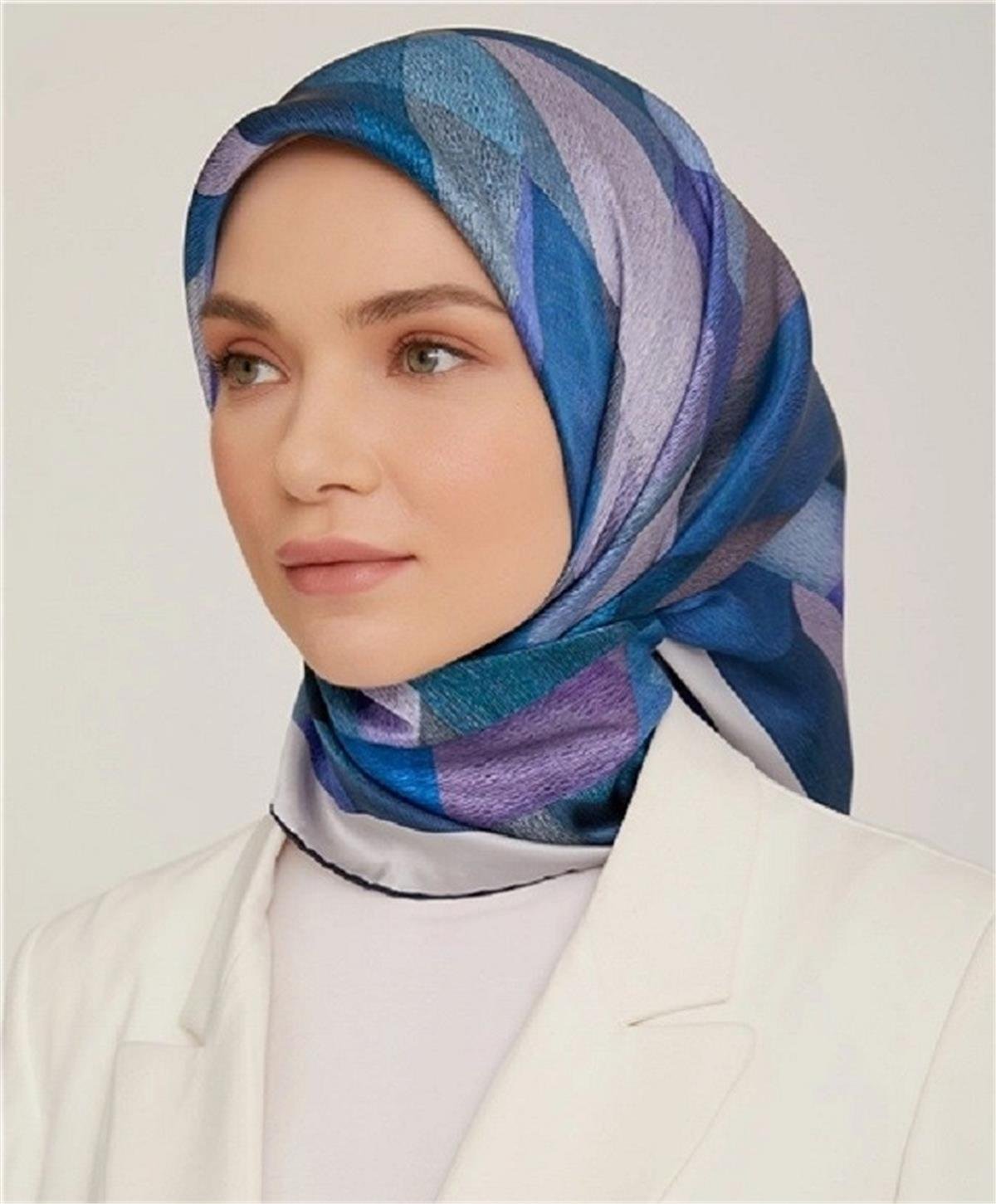 Armine Sura İpek Eşarp 22Ka8848 34