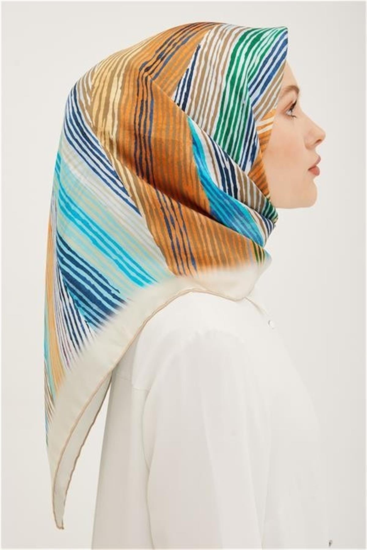 Armine Sura İpek Eşarp 23Ya8955 37
