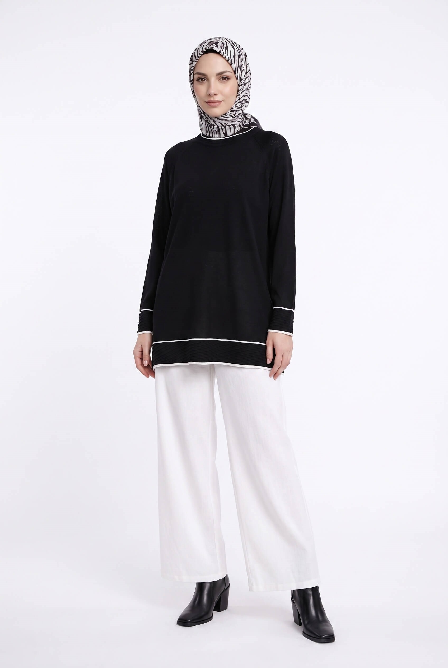 Armine TREND Biyeli Ribana Detaylı Triko Tunik Siyah 26KTD416