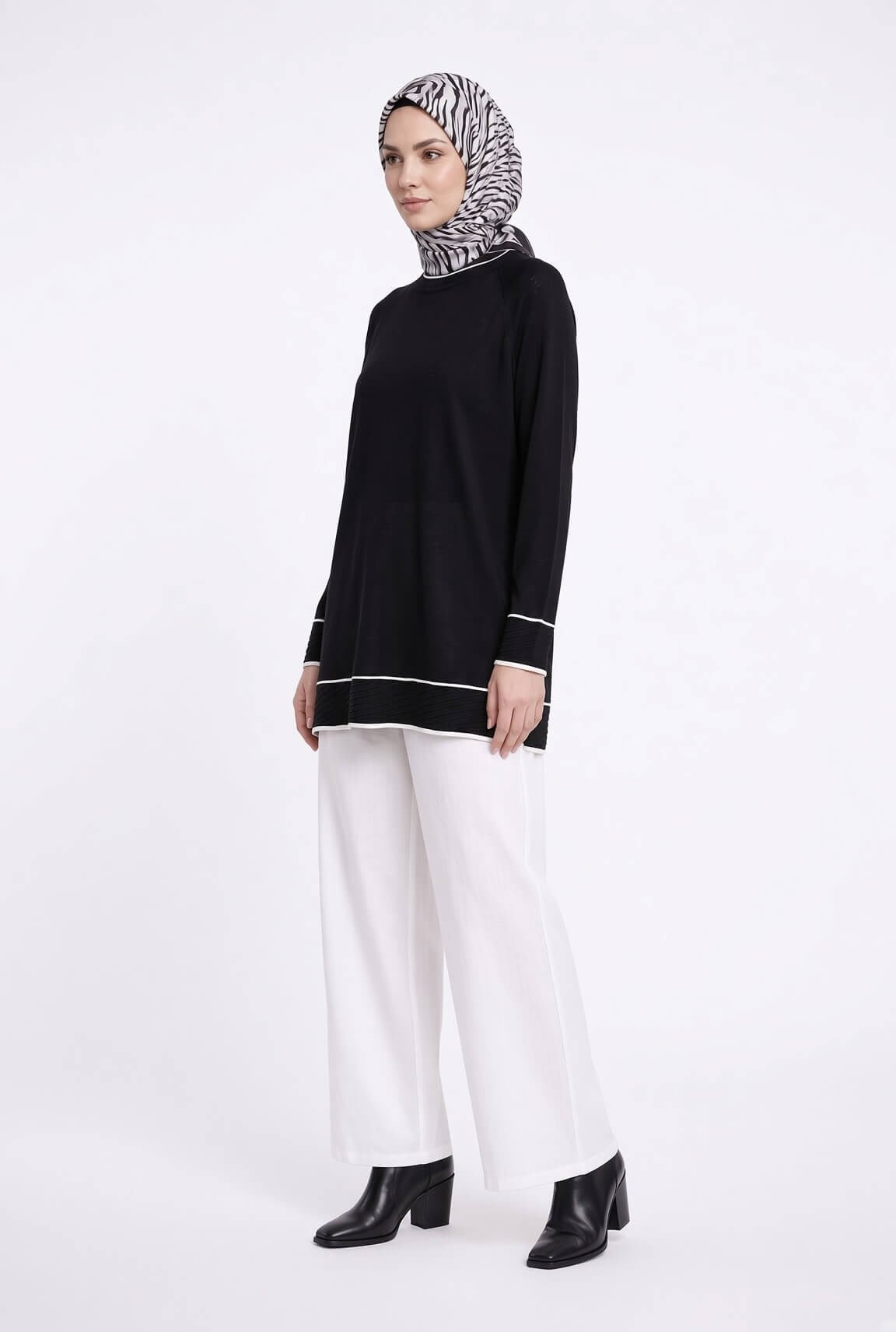 Armine TREND Biyeli Ribana Detaylı Triko Tunik Siyah 26KTD416