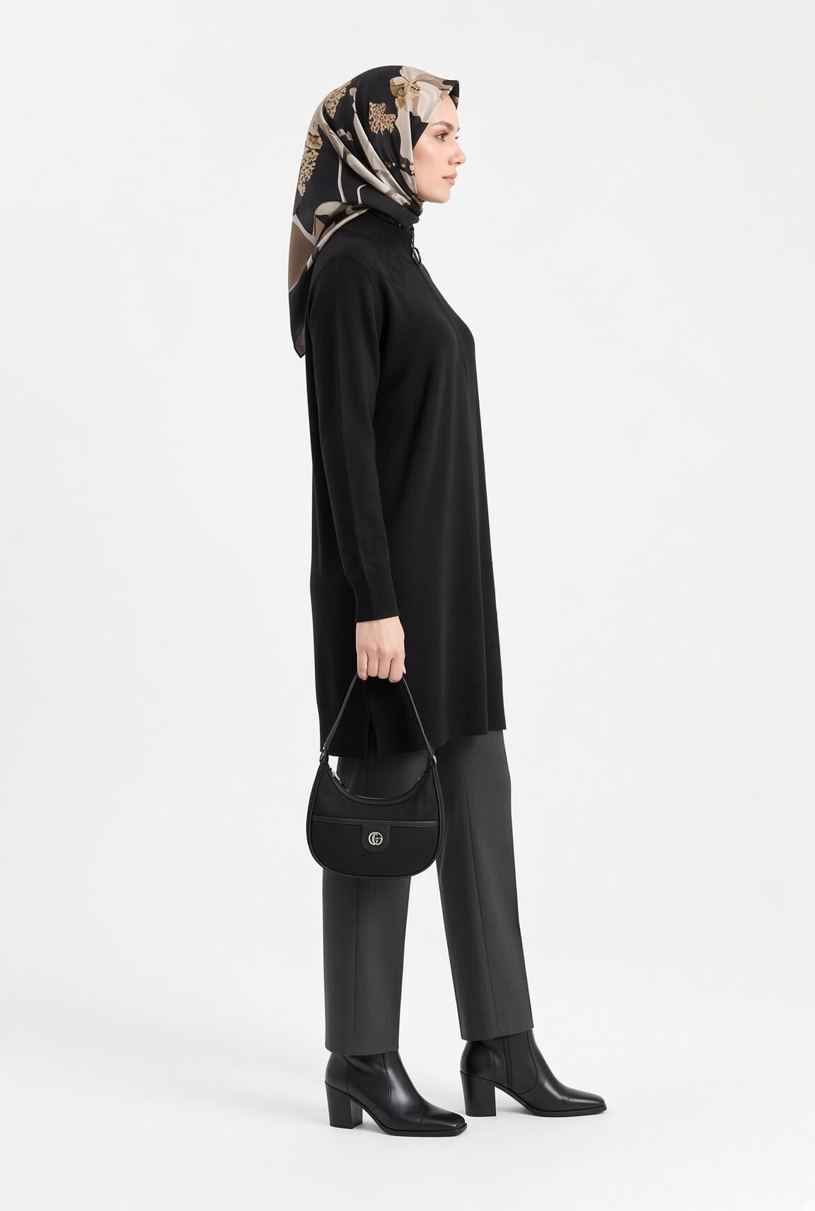 Armine TREND Çiçek Nakışlı Fermuarlı Triko Tunik Siyah 25KTD4111