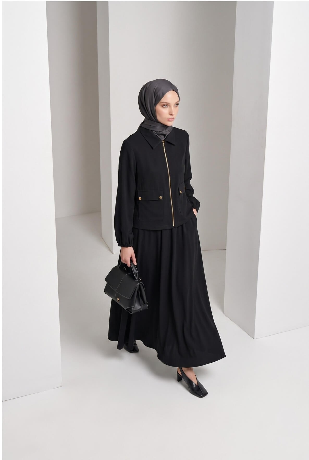 Armine TREND Gold Fermuarlı Etekli Takım Siyah 26YT621