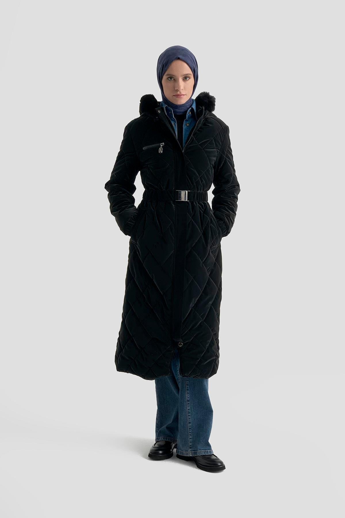 Armine TREND Kapüşonlu Kemerli Kapitone Şişme Mont Siyah 25KT731