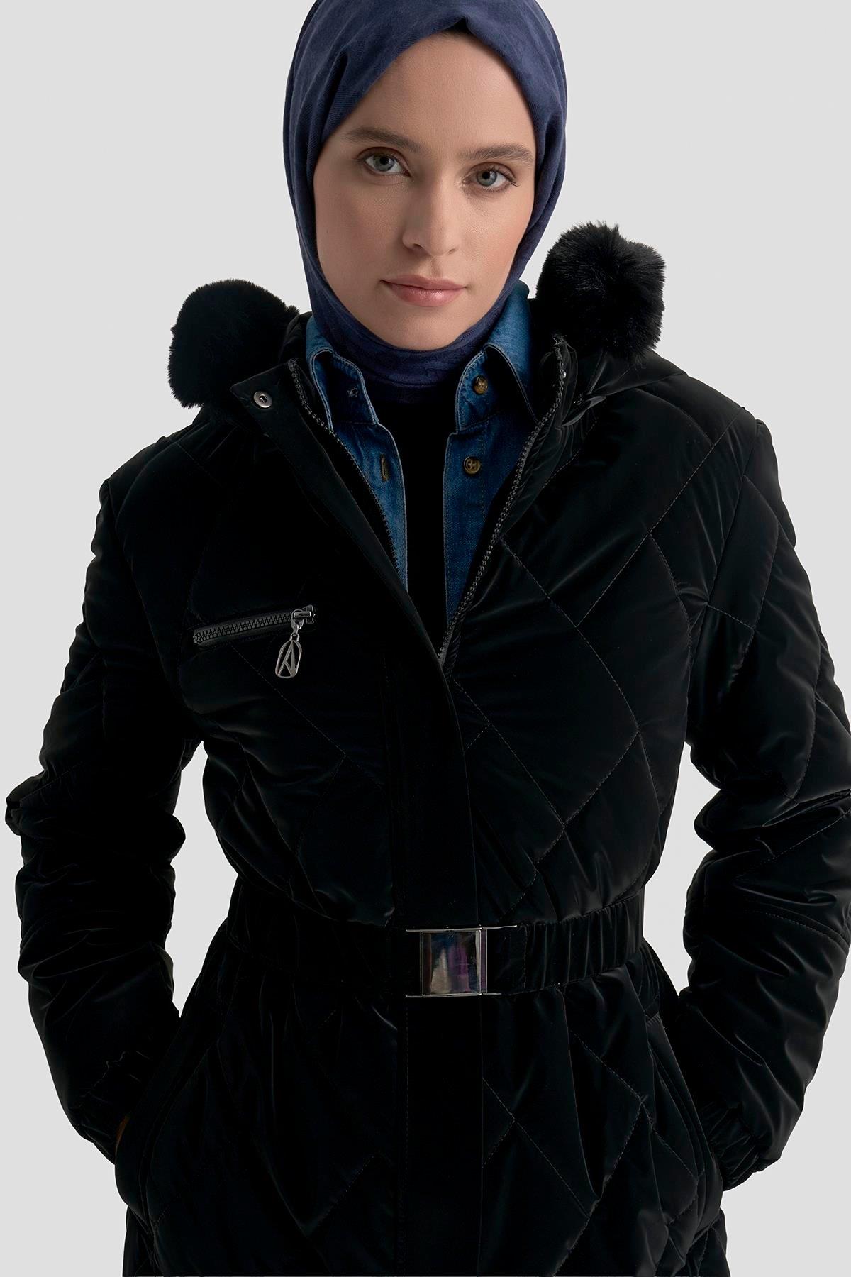 Armine TREND Kapüşonlu Kemerli Kapitone Şişme Mont Siyah 25KT731