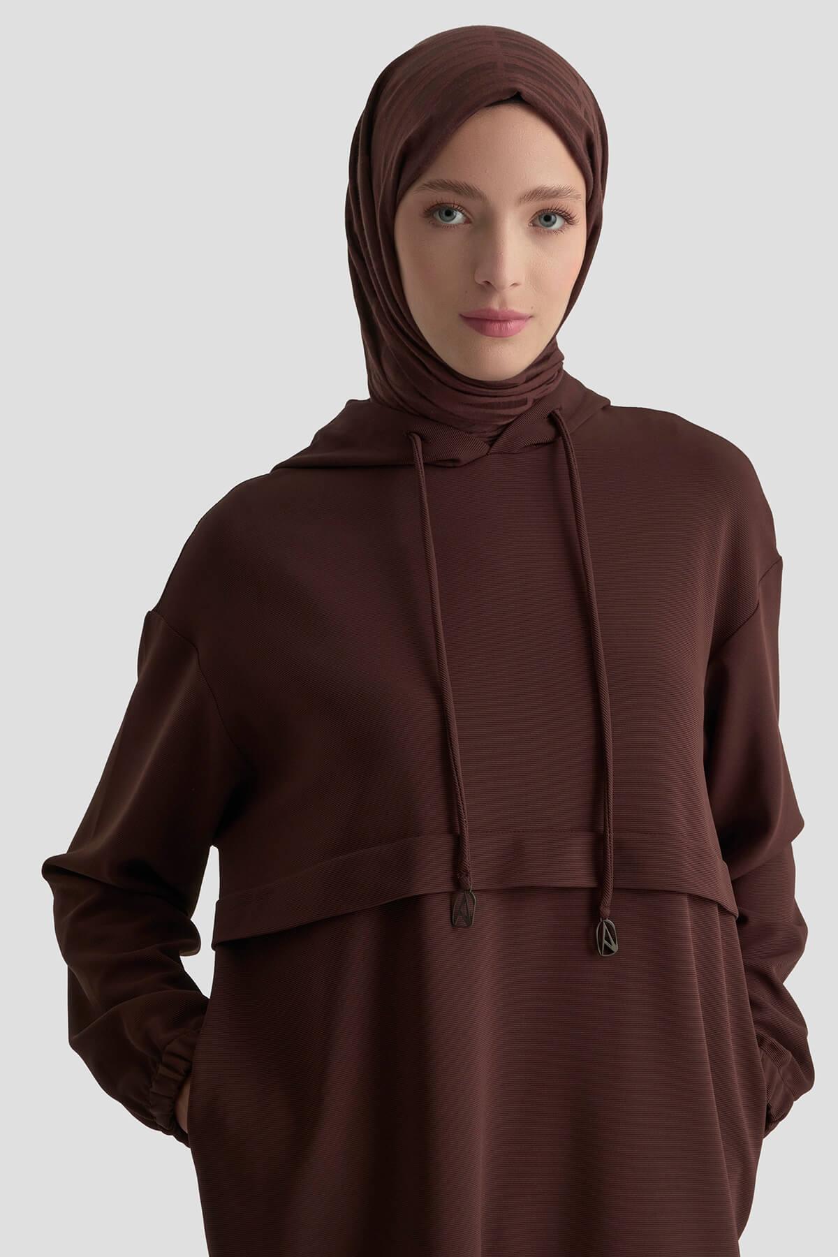 ARMİNE TREND Kapüşonlu Kolları Lastikli Tunik Koyu Kahve 25KT462