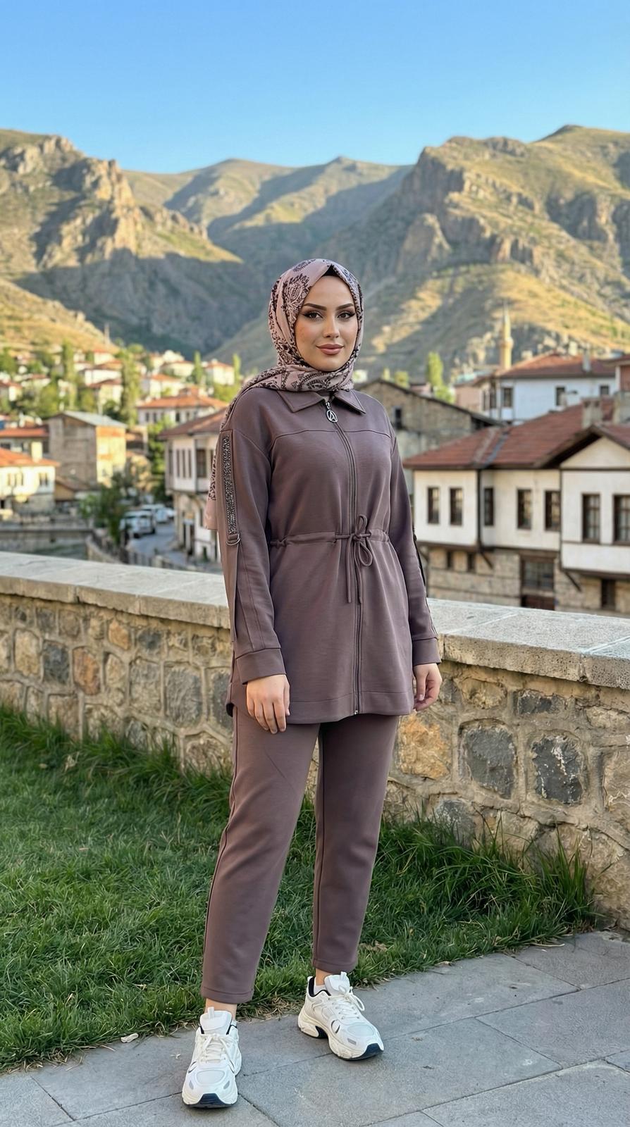 Armine TREND Kol Şerit Detaylı Pantolonlu Takım Vizon 25KT604