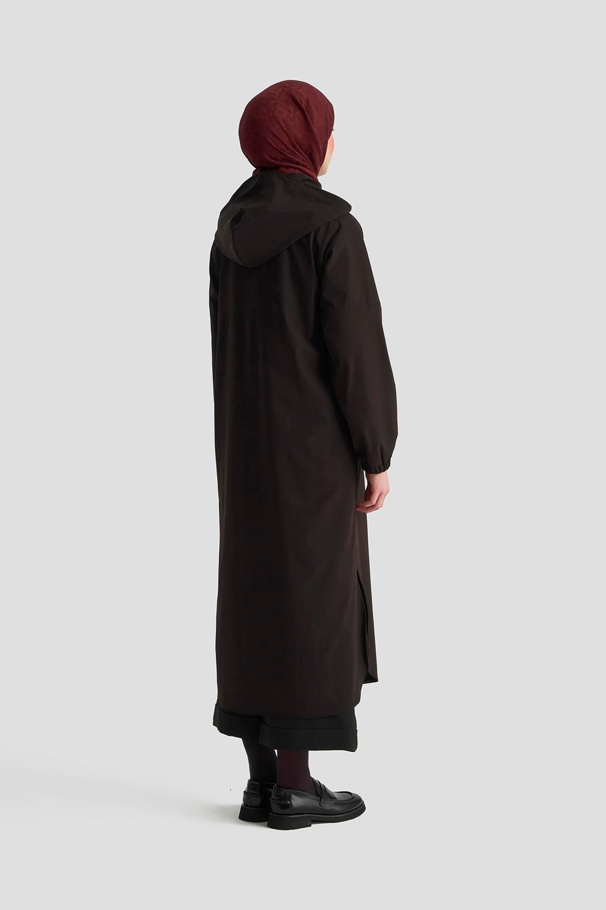 ARMİNE TREND Marka Yazılı Fermuarlı Gizli Kapüşonlu Giyçık Siyah 25KT548