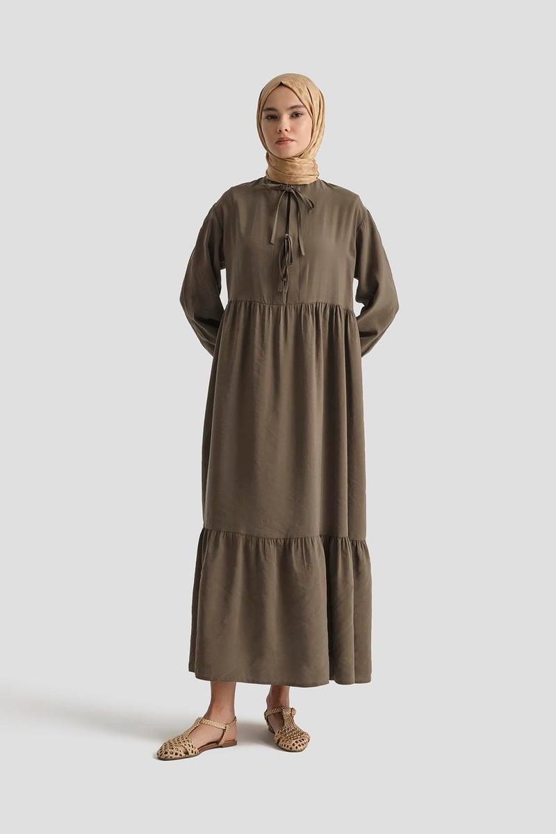 Armine TREND Minik Kurdele Detaylı Elbise Kahverengi 25YT954