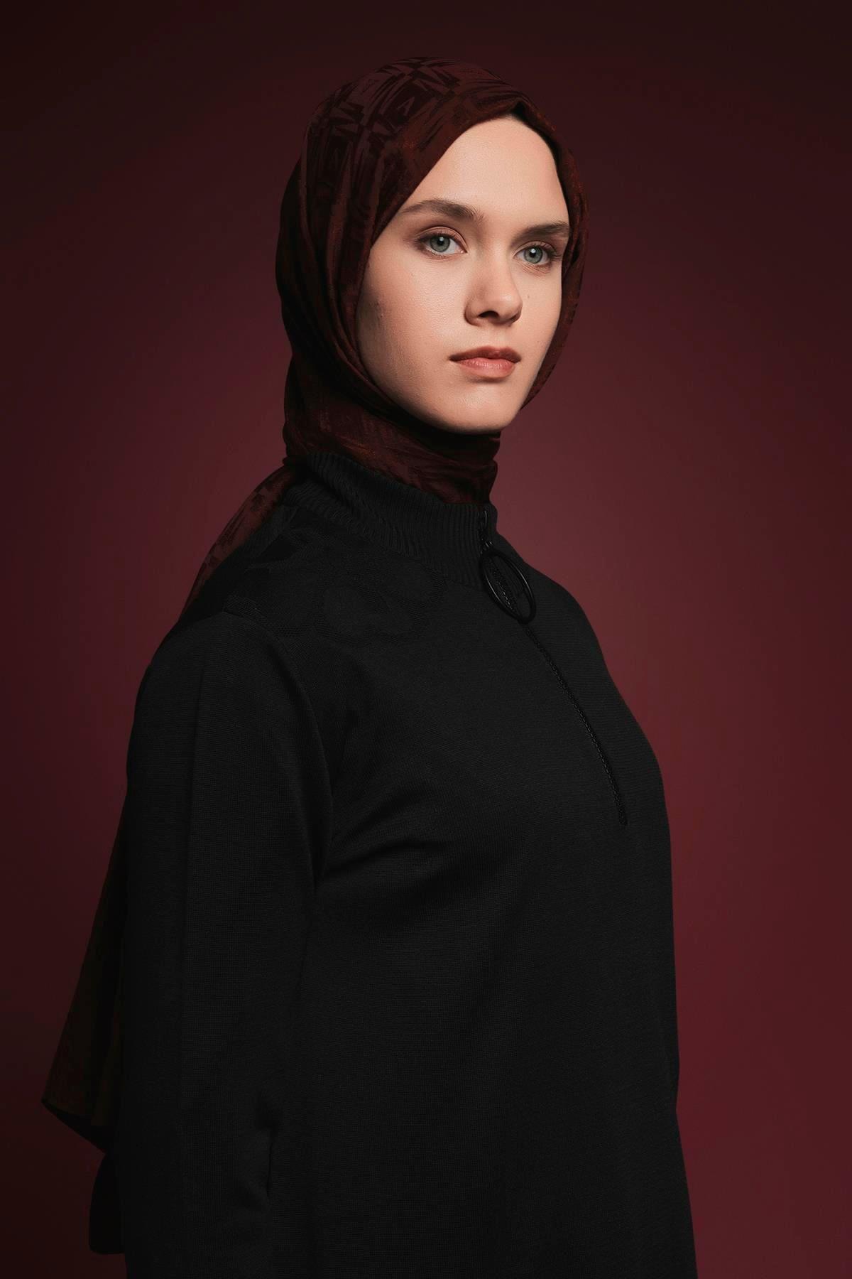 Armine TREND Omuz Desenli Yarım Fermuarlı Triko Tunik Siyah 25YTD4111