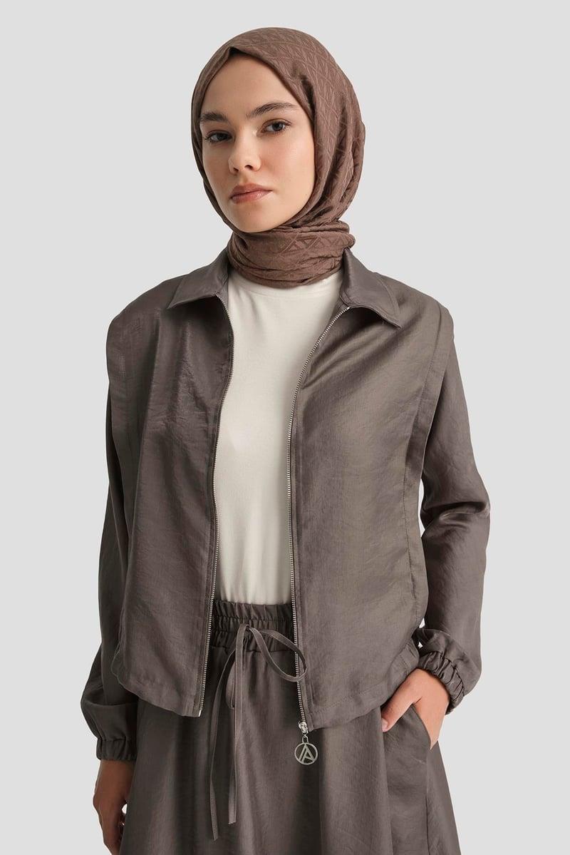 Armine TREND Parlak Kumaştan Etekli Takım Kahverengi 25YT674