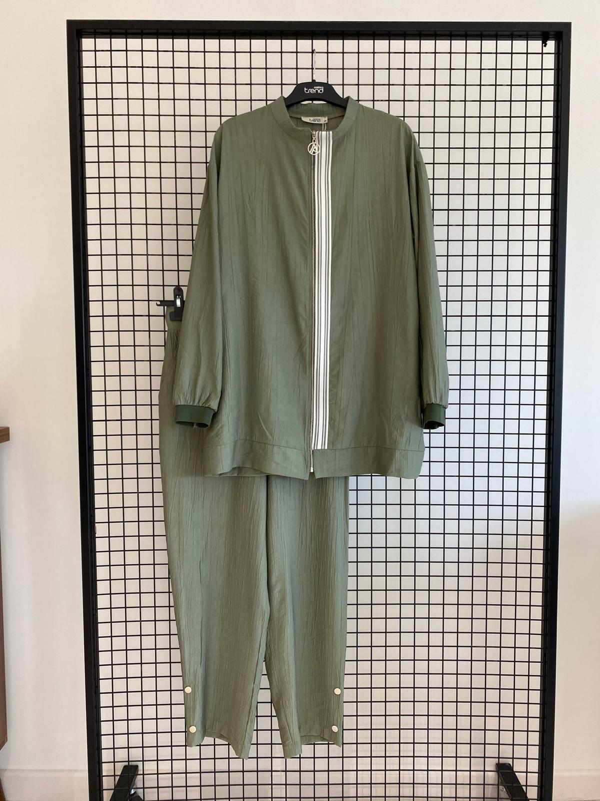 Armine TREND Pat Şerit Ribana Ve Fermuarlı Takım Haki 25YT6131