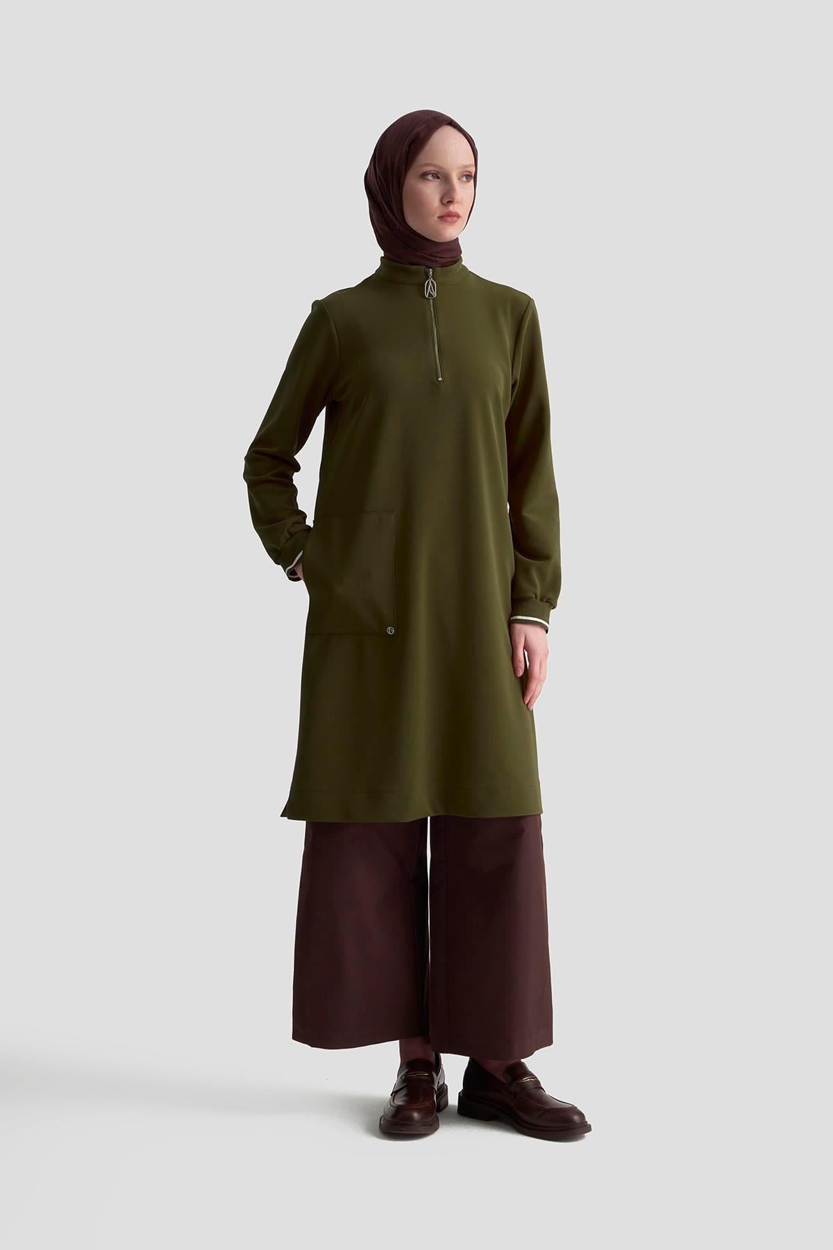 ARMİNE TREND Yakası Fermuarlı Kolları Ribanalı Örme Kumaş Tunik Yağ Yeşili 25KT443