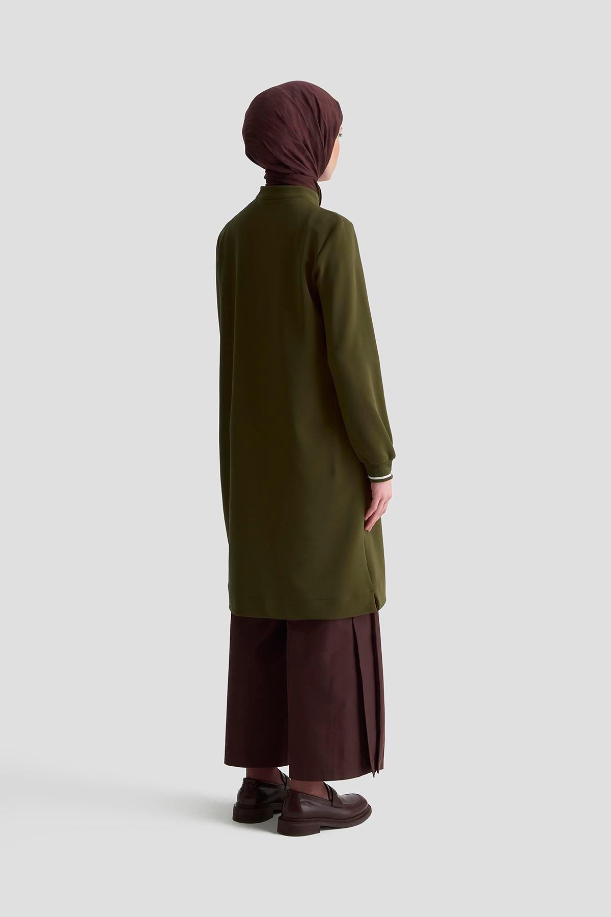 ARMİNE TREND Yakası Fermuarlı Kolları Ribanalı Örme Kumaş Tunik Yağ Yeşili 25KT443