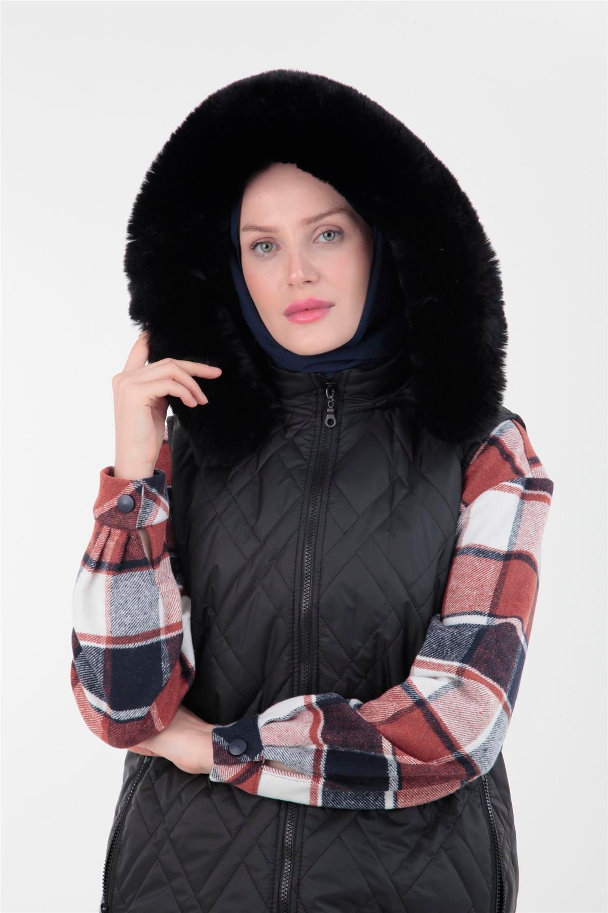 Armine Trend Yakası Kürklü Yelek 23KT507 Siyah