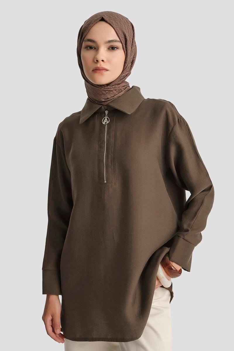Armine TREND Yarım Fermuar Detay Kısa Tunik Kahverengi 25YT467