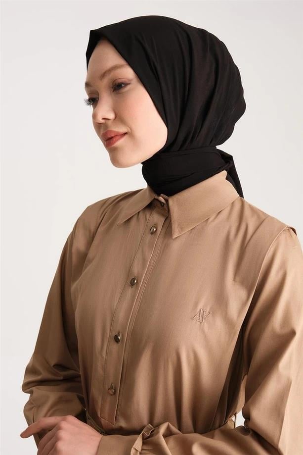 Armine Üstü Düğmeli Pamuk Gabardin Elbise Camel 24Y9807