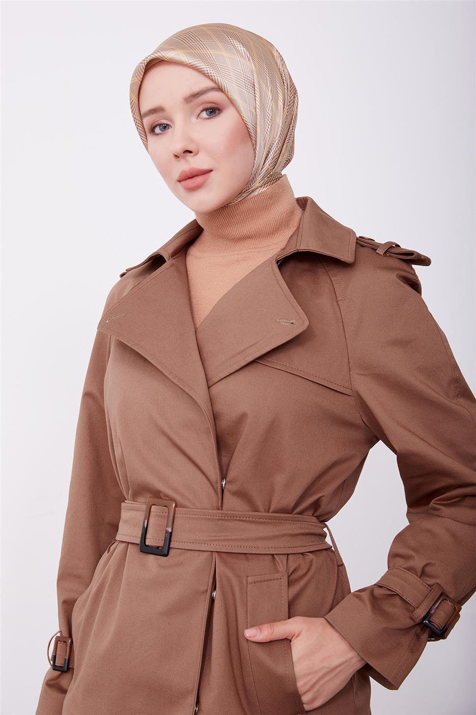Armine Omuzları Apoletli Toka Detaylı Kap 23K7125 Camel