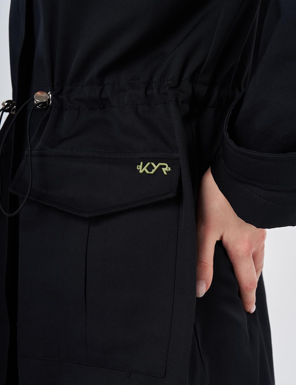 KAYRA Dik Yaka Kapak Cep Detaylı Kap Siyah KY-B26-74003