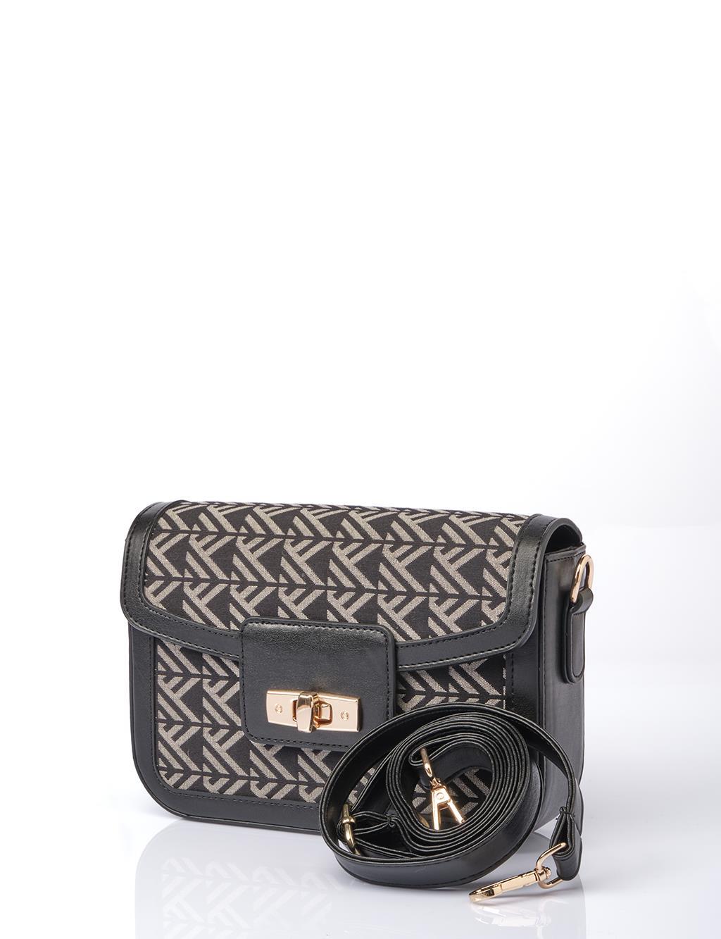Kayra Monogram Desen Baget Çanta Siyah KA-B25-CNT83-12