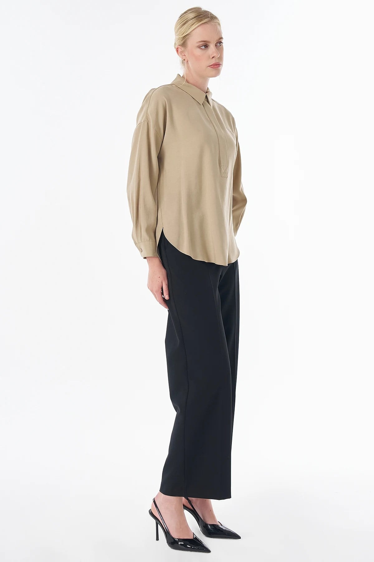 Kayra Yarım Pat Basic Bluz Bej KA-SZ-10512