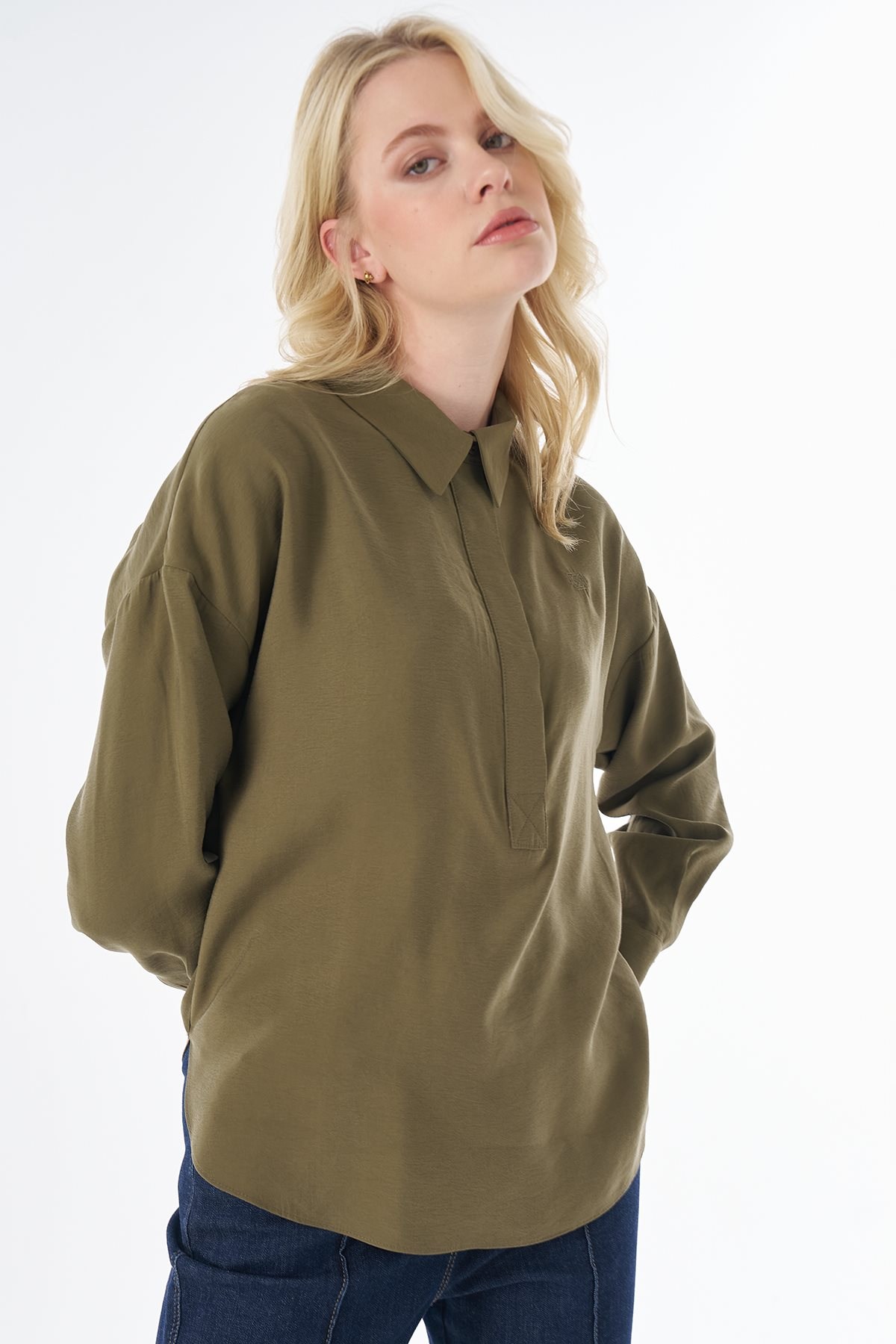 Kayra Yarım Pat Basic Bluz Haki KA-SZ-10512
