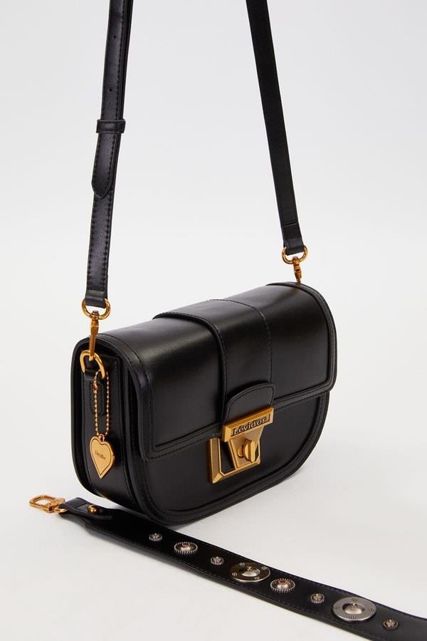 Levidor Zımba Detay Omuz Çantası Siyah 930242