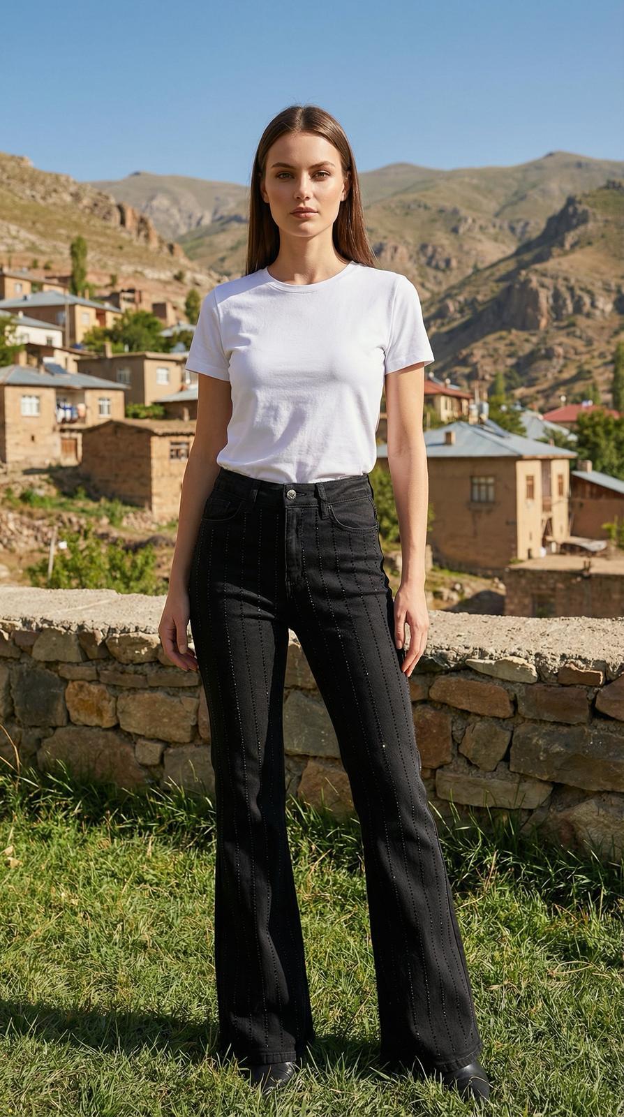 Noshe Viana İspanyol Paça Taşlı Kot Pantolon Siyah