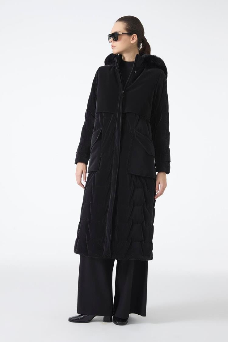 Zühre Kürk Kapüşonlu Cep Detaylı Siyah Mont 13685