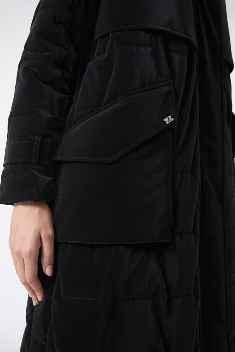 Zühre Kürk Kapüşonlu Cep Detaylı Siyah Mont 13685