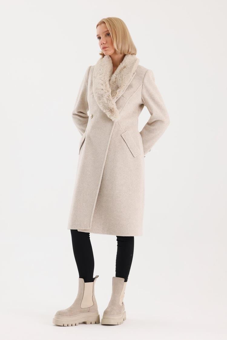 Zühre Kürk Yaka Cep Detaylı Kaşe Bej Kaban 13092