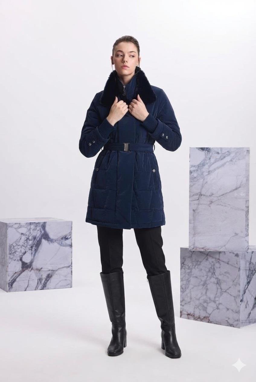 Zühre Yakası Kürk ve Kemer Detaylı Lacivert Şişme Mont 95Cm 12764