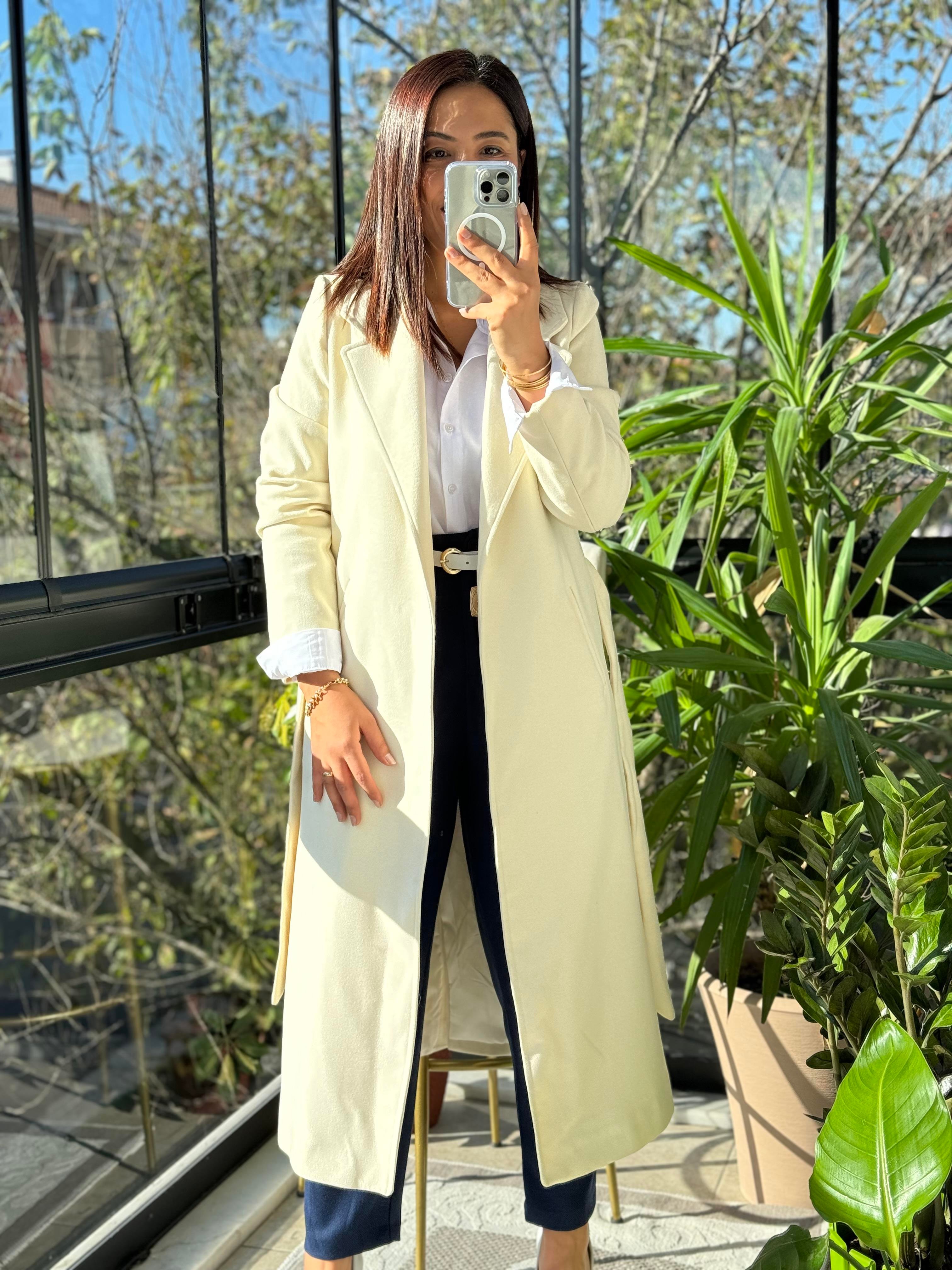  Bornoz Model İthal Kumaş Kaban Krem