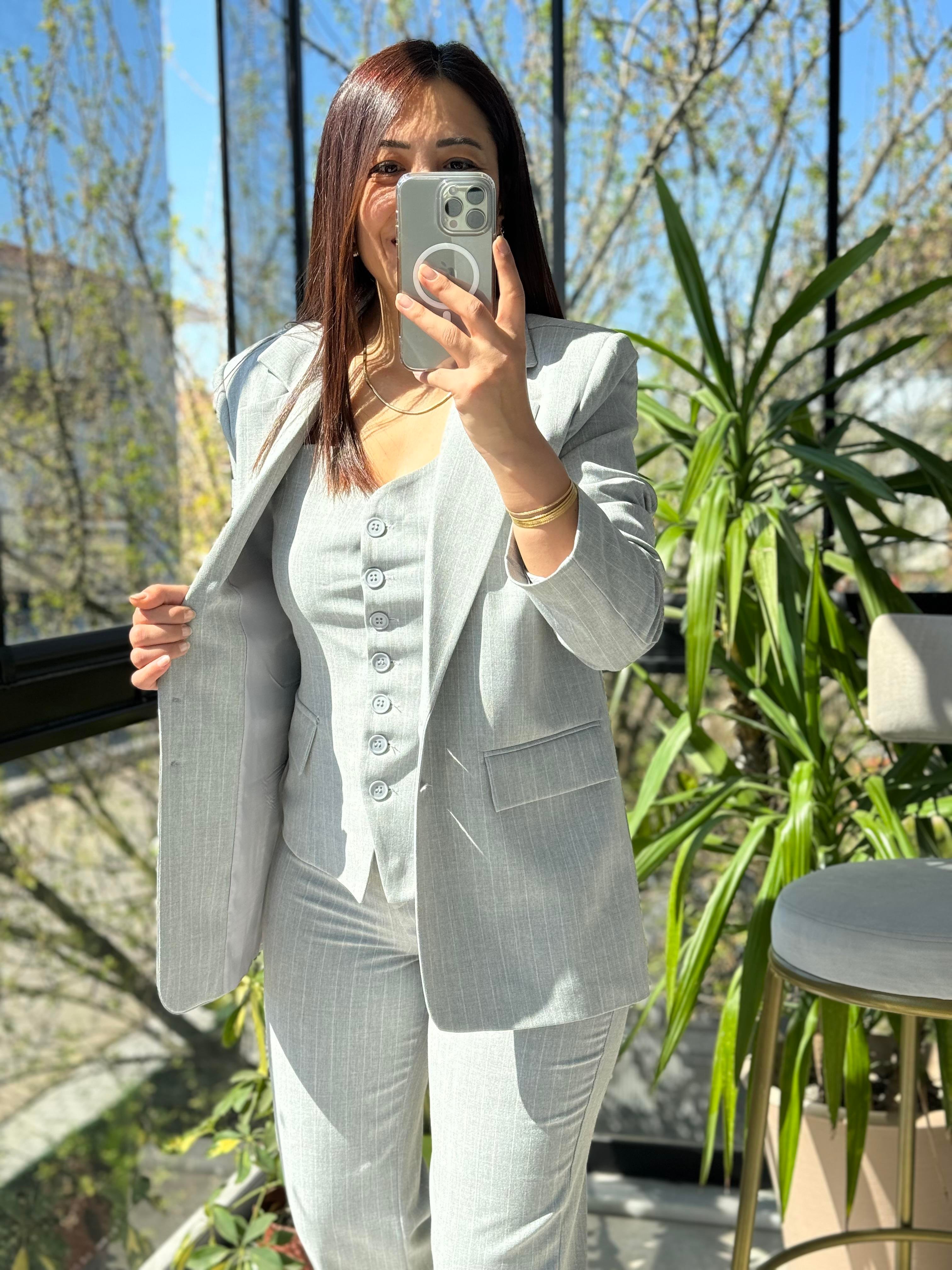 3'lü Çizgili Takım Gri