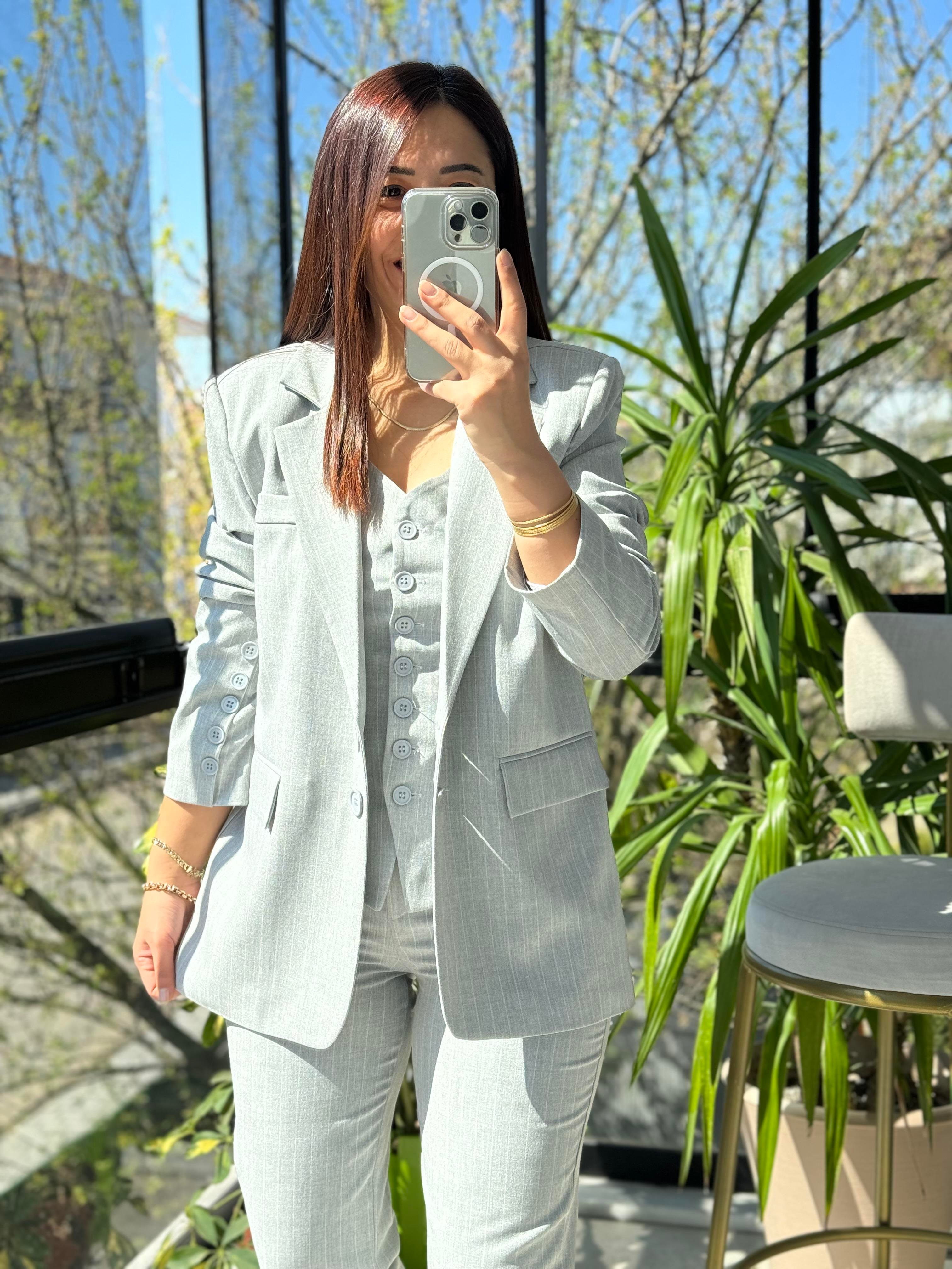 3'lü Çizgili Takım Gri