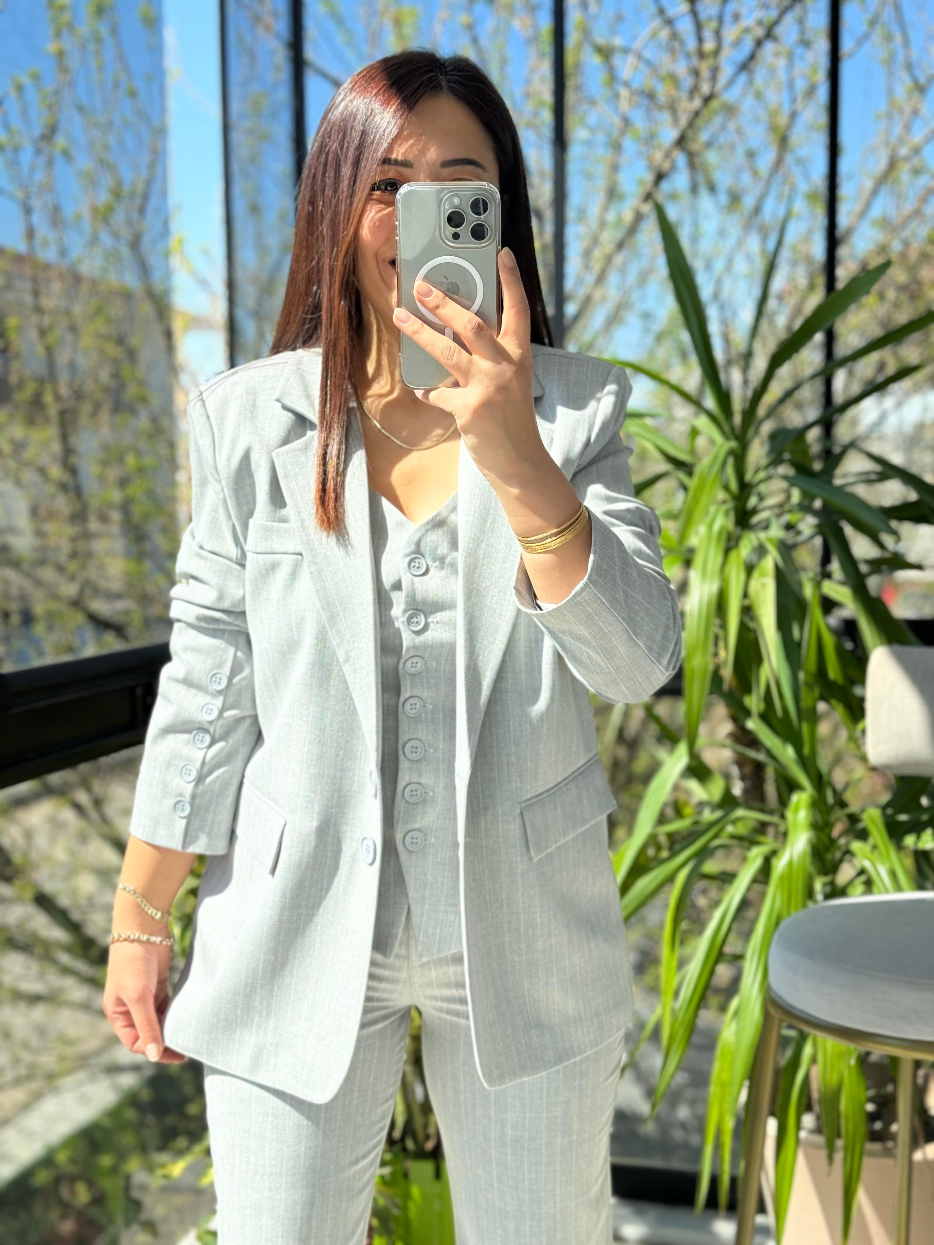 3'lü Çizgili Takım Gri