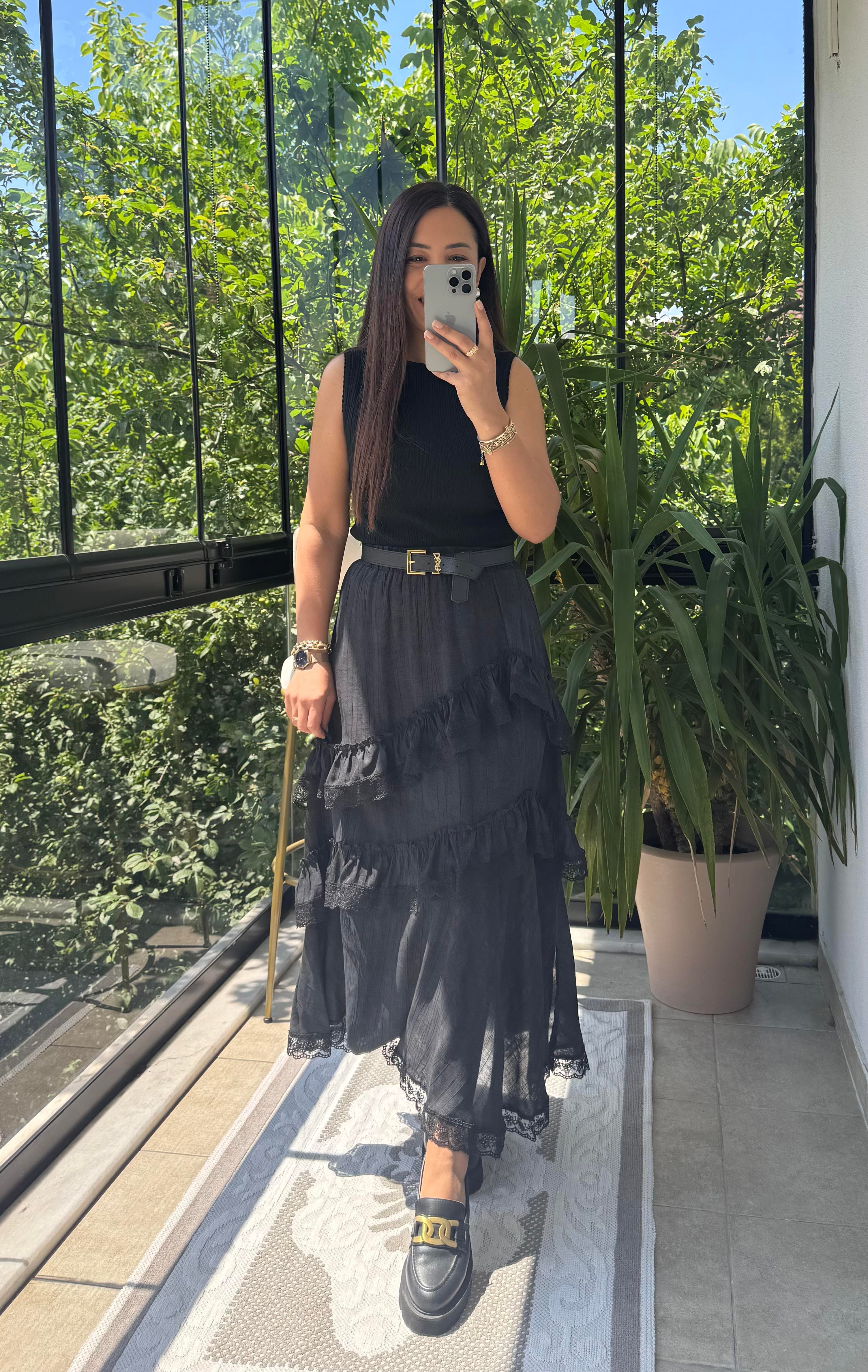 Asimetirk Fırfırlı Güpürlü Etek Siyah